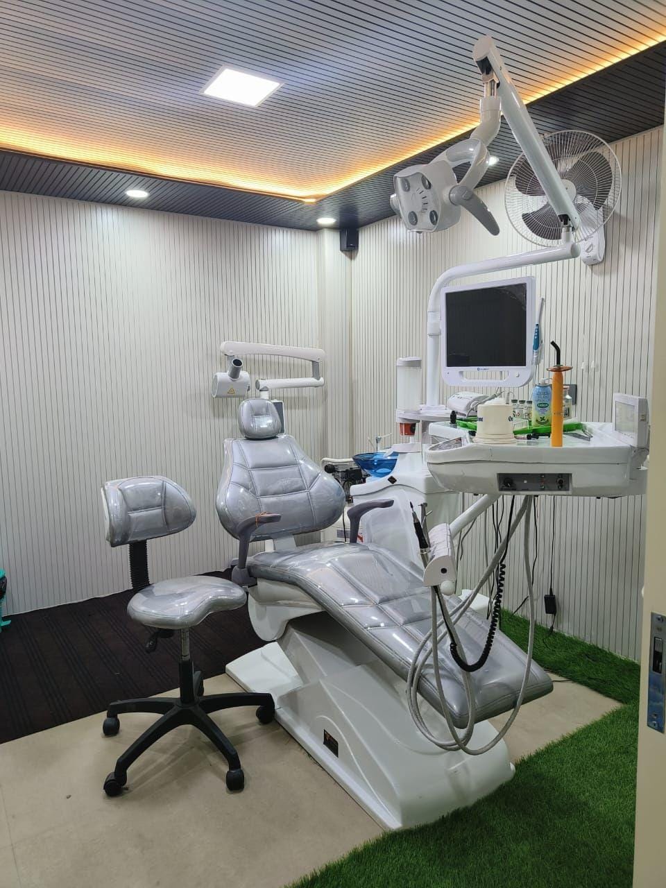 Modern Dental Chair Unit