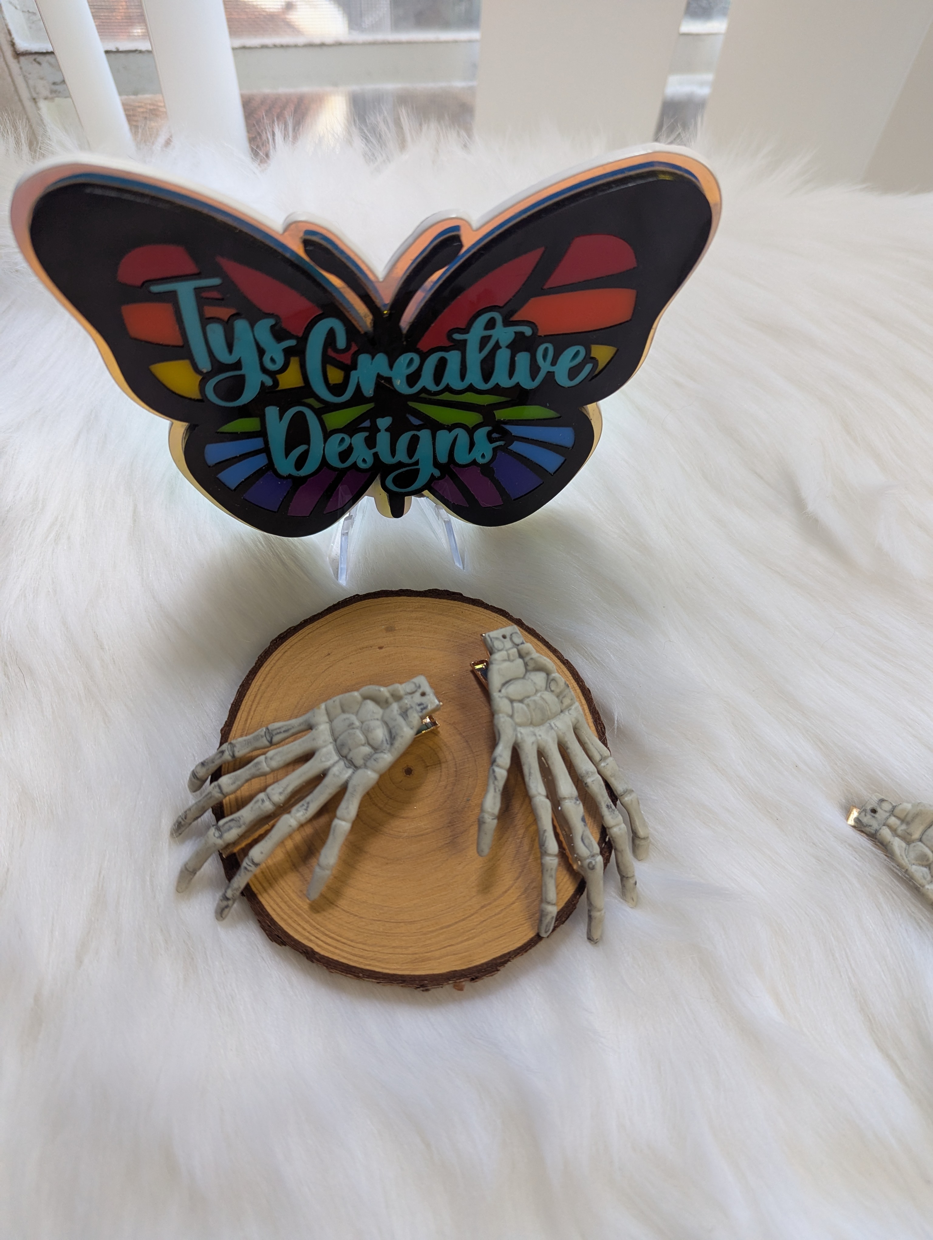 Skeleton Hand hair clips 