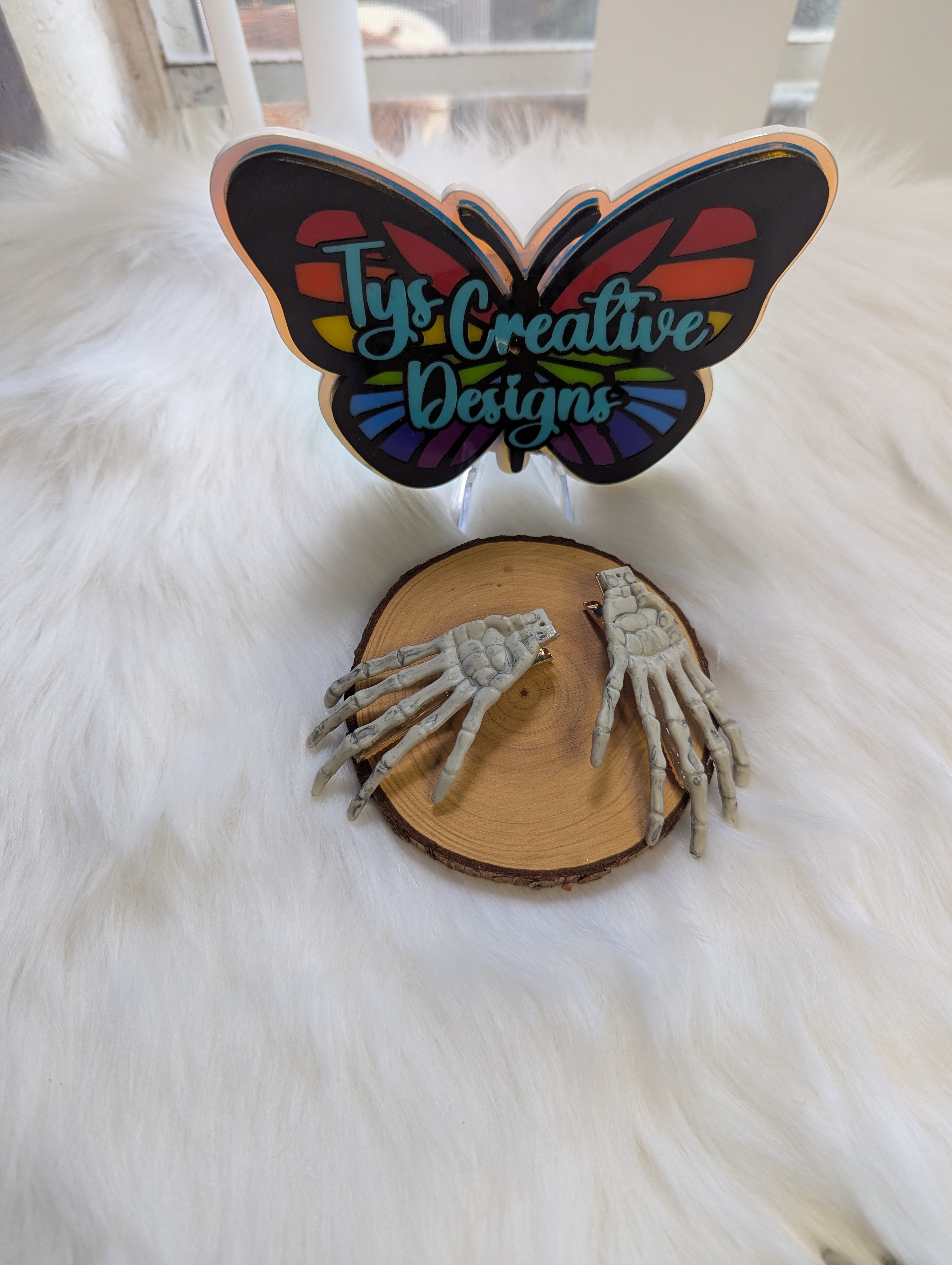 Skeleton Hand hair clips 
