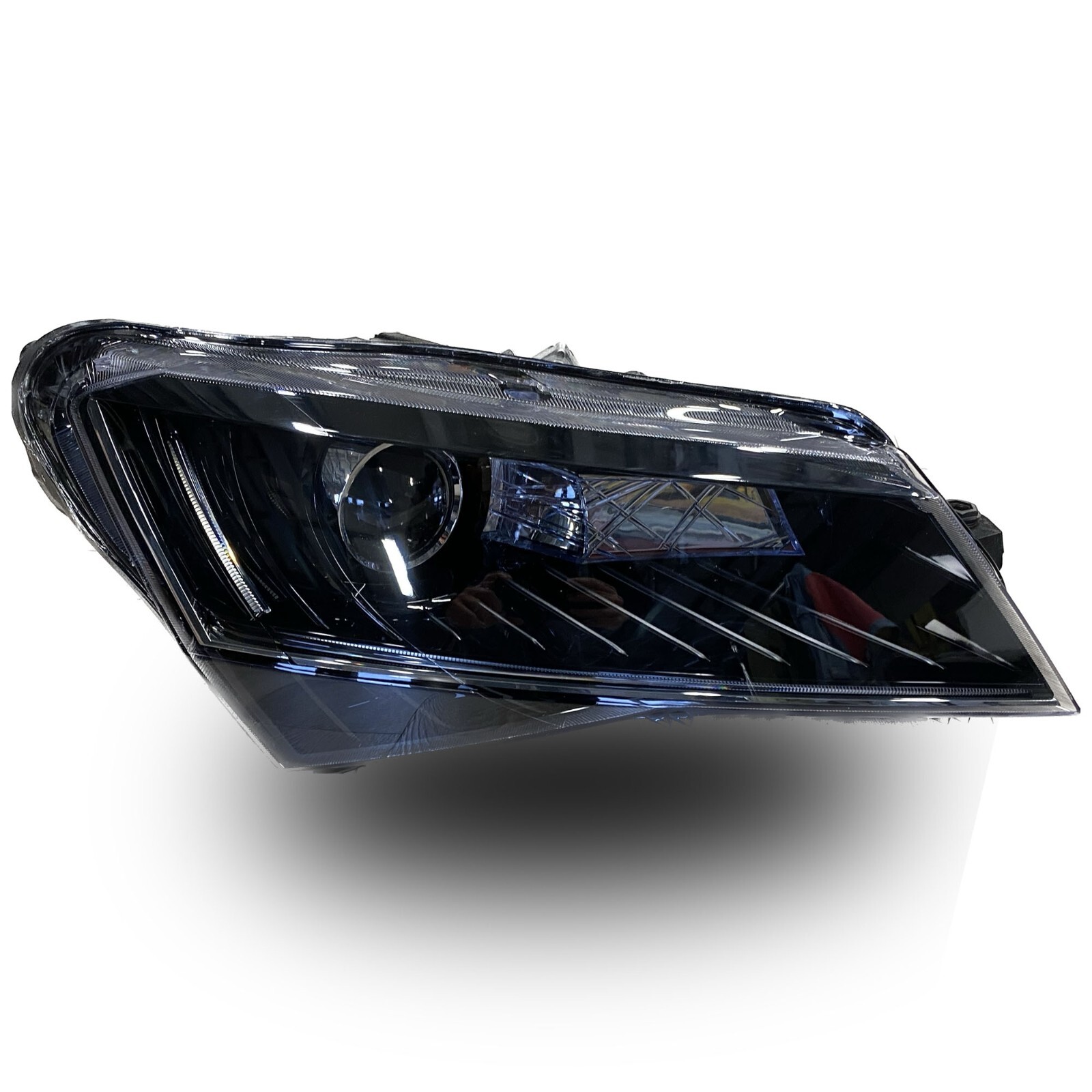 Skoda Superb III 3V1941015A front headlight xenon left headlight headlamp