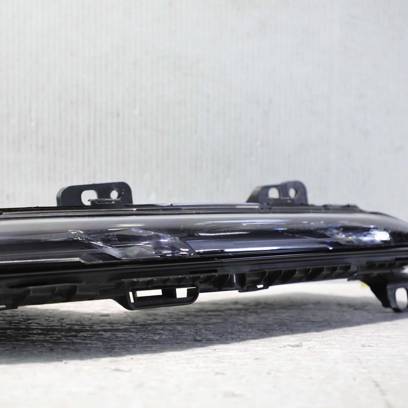 23-25 BMW X7 M60i xDrive 40i Crystal Iconic LED Right Fog Light OEM 9879936-11