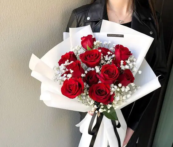 Elegant Red Rose Bouquet