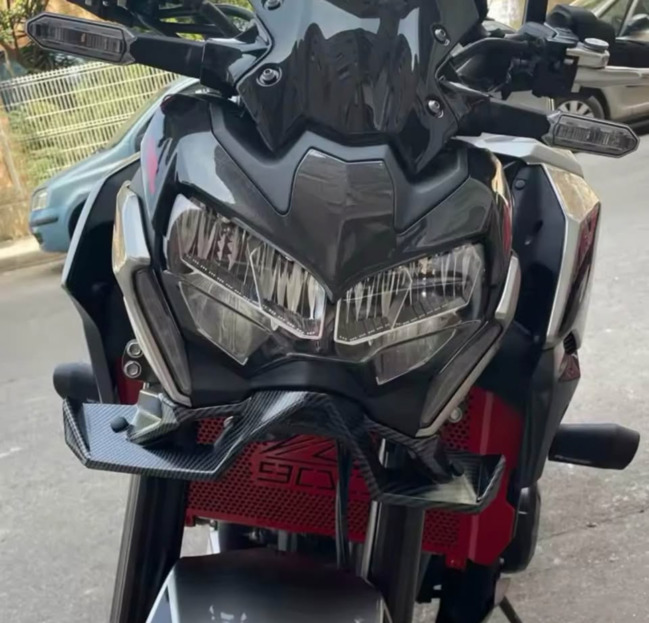 Defletor Frontal em Fibra de Carbono para Kawasaki Z900