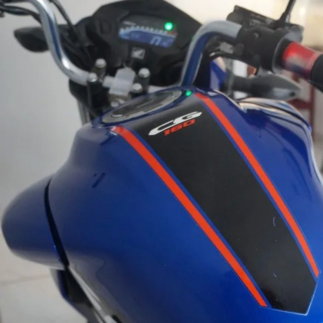 Gravatinha Honda CG vermelho e preto