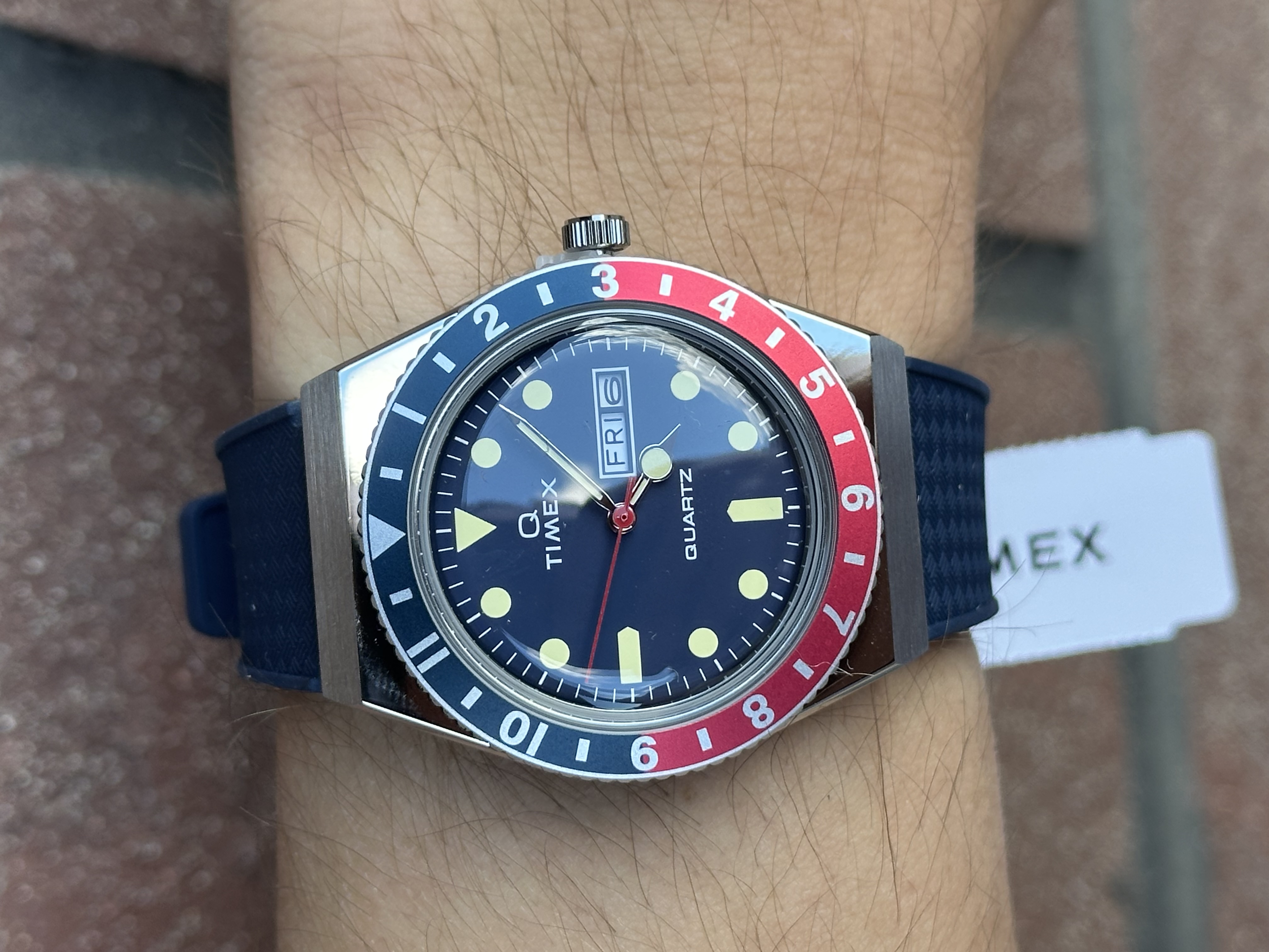 Timex Q Diver (TW2V32100)