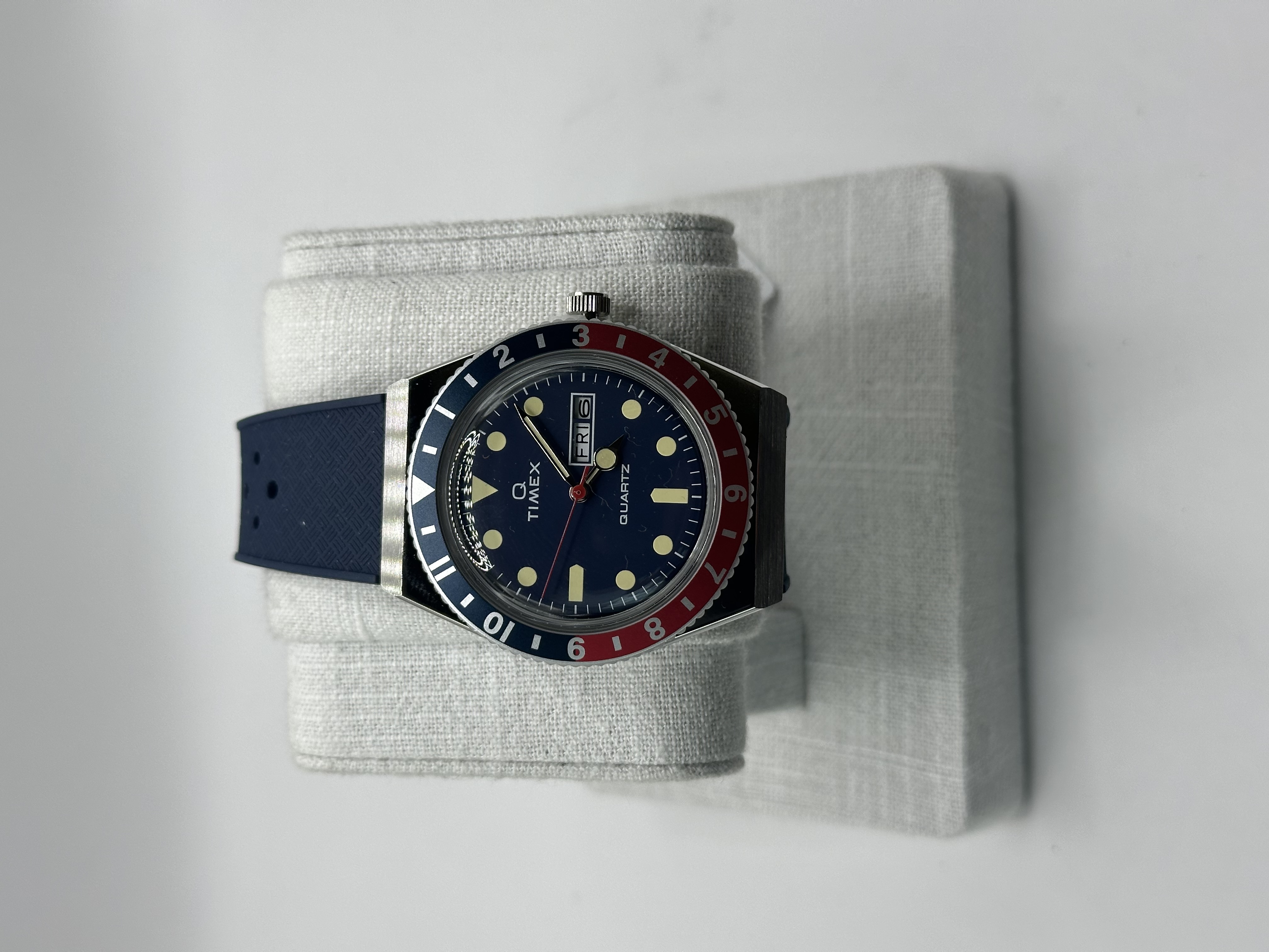 Timex Q Diver (TW2V32100)