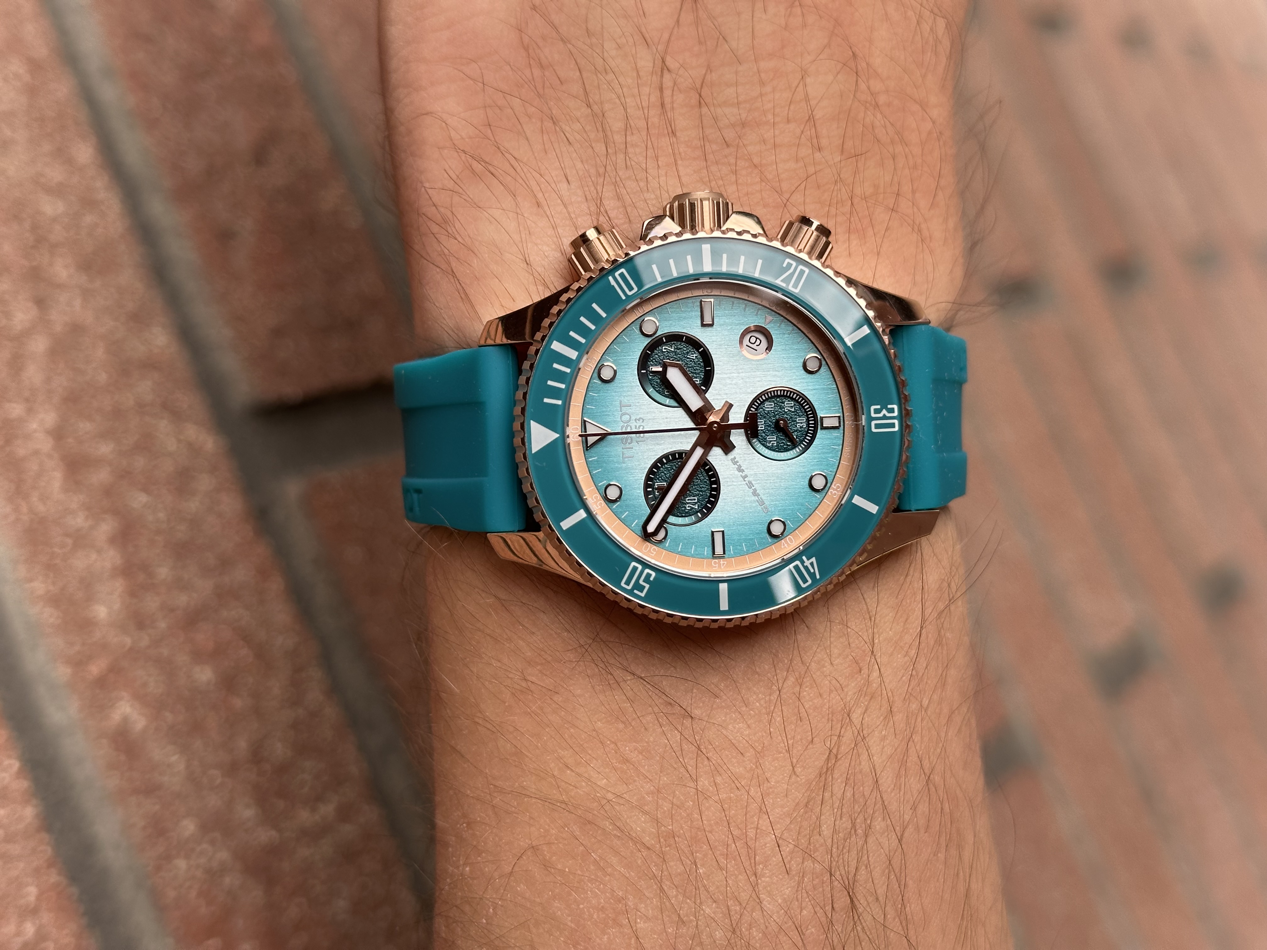 Brand new Tissot Seastar 1000 Chronograph 38mm