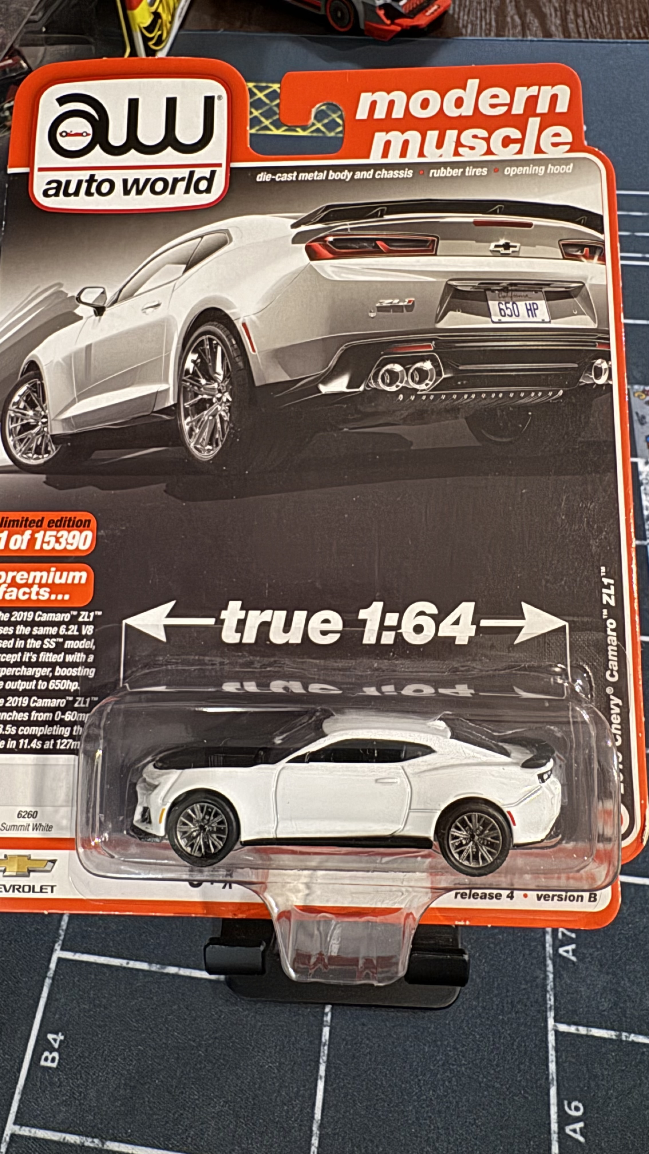 AUTO WORLD 2019 CHEVY CAMARO ZL1