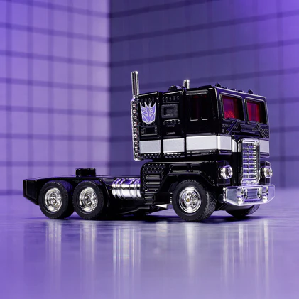 HOT WHEELS TRANSFORMER NEMESIS 