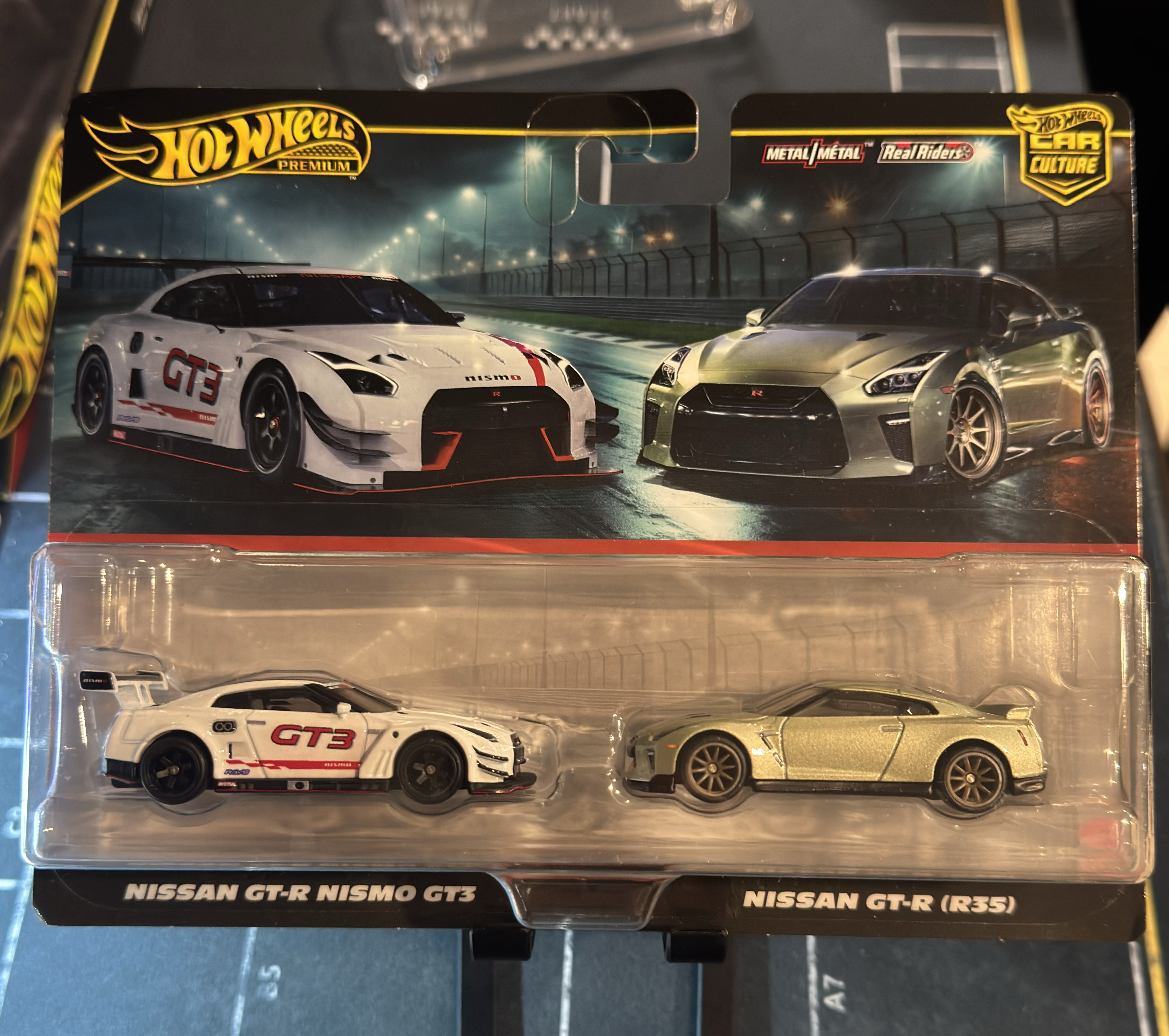 HOT WHEELS NISSAN GT-R NISMO GT3 & NISSAN GT-R [R35] 2 CAR SET
