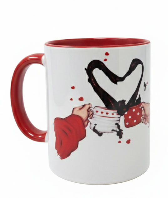 Puodelis su širdies piešiniu