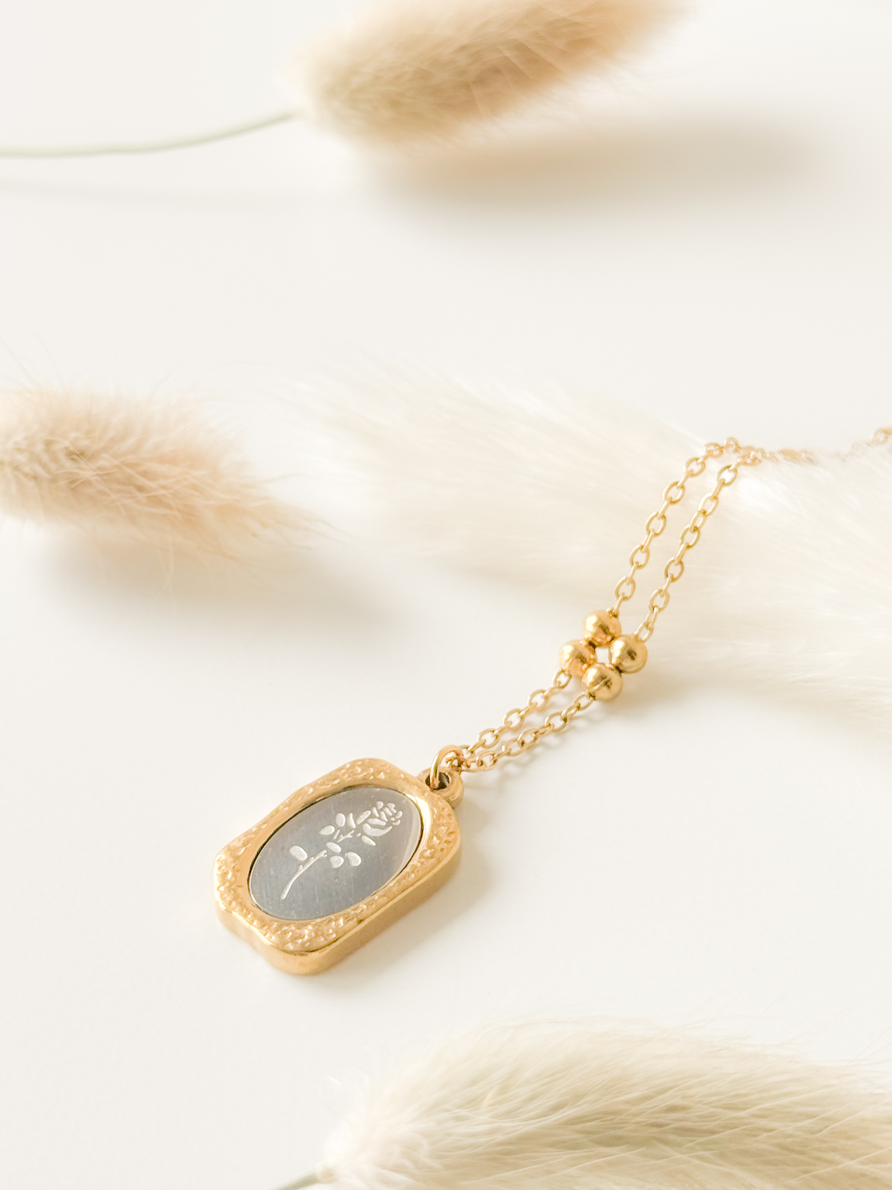 Gilded Rose Neklace
