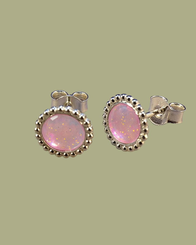 Silver Stud with Bead Edge 