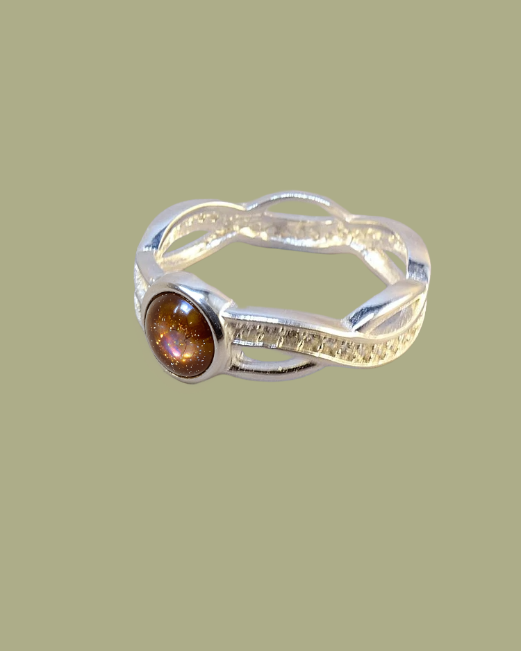 Solid Silver Entwinned Ring with Cubic Zirconia Stone 