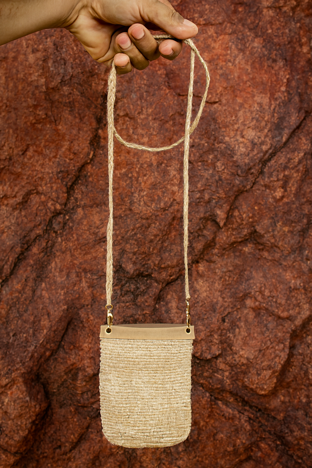 Bolsa tiracolo de palha