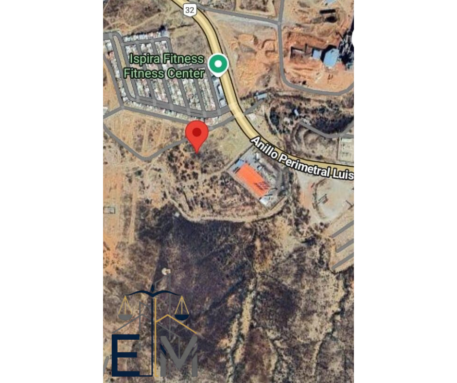 Terreno a un lado de Oleyda