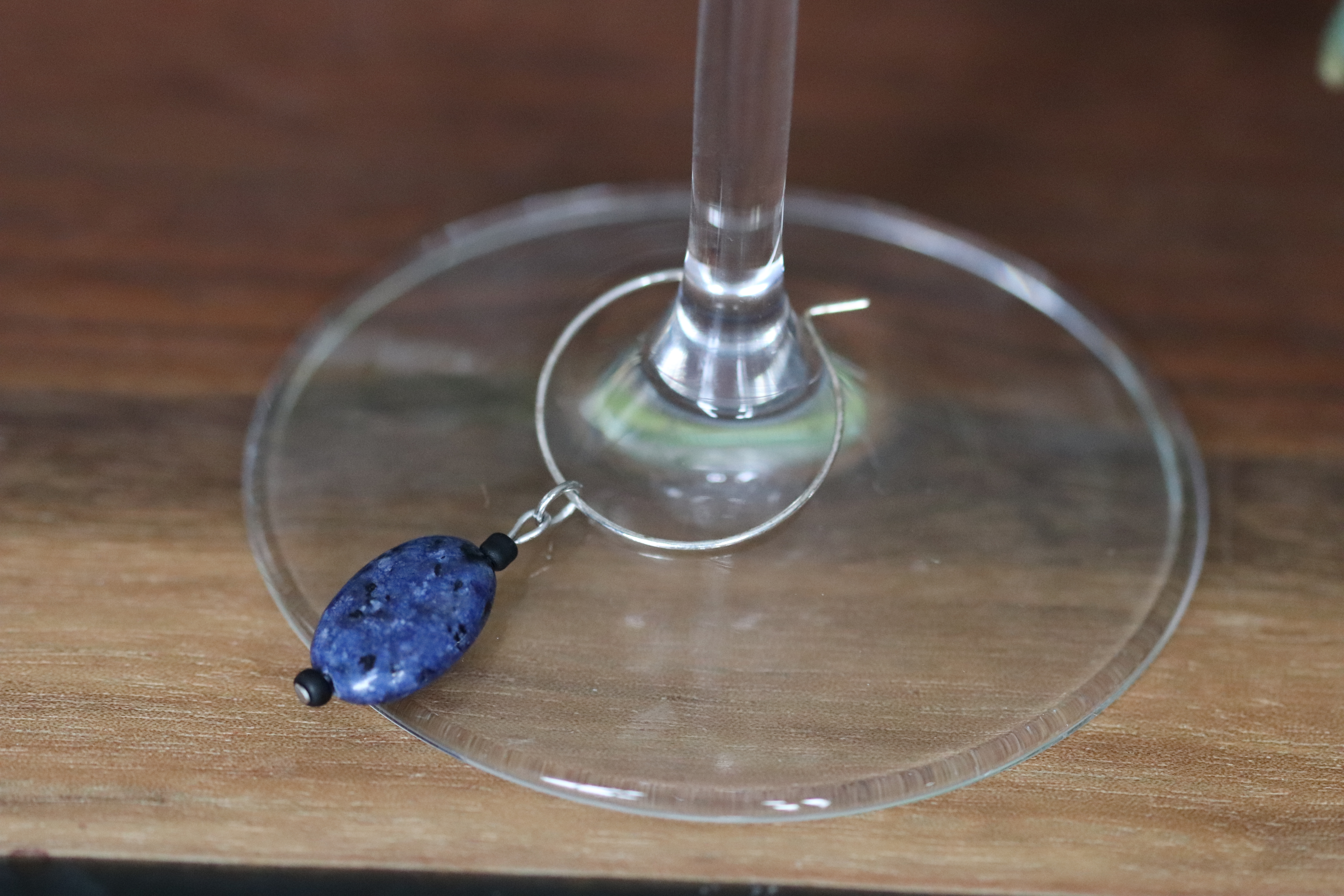 Blue Agate Wine Glass Charm called "Blue Pepper"