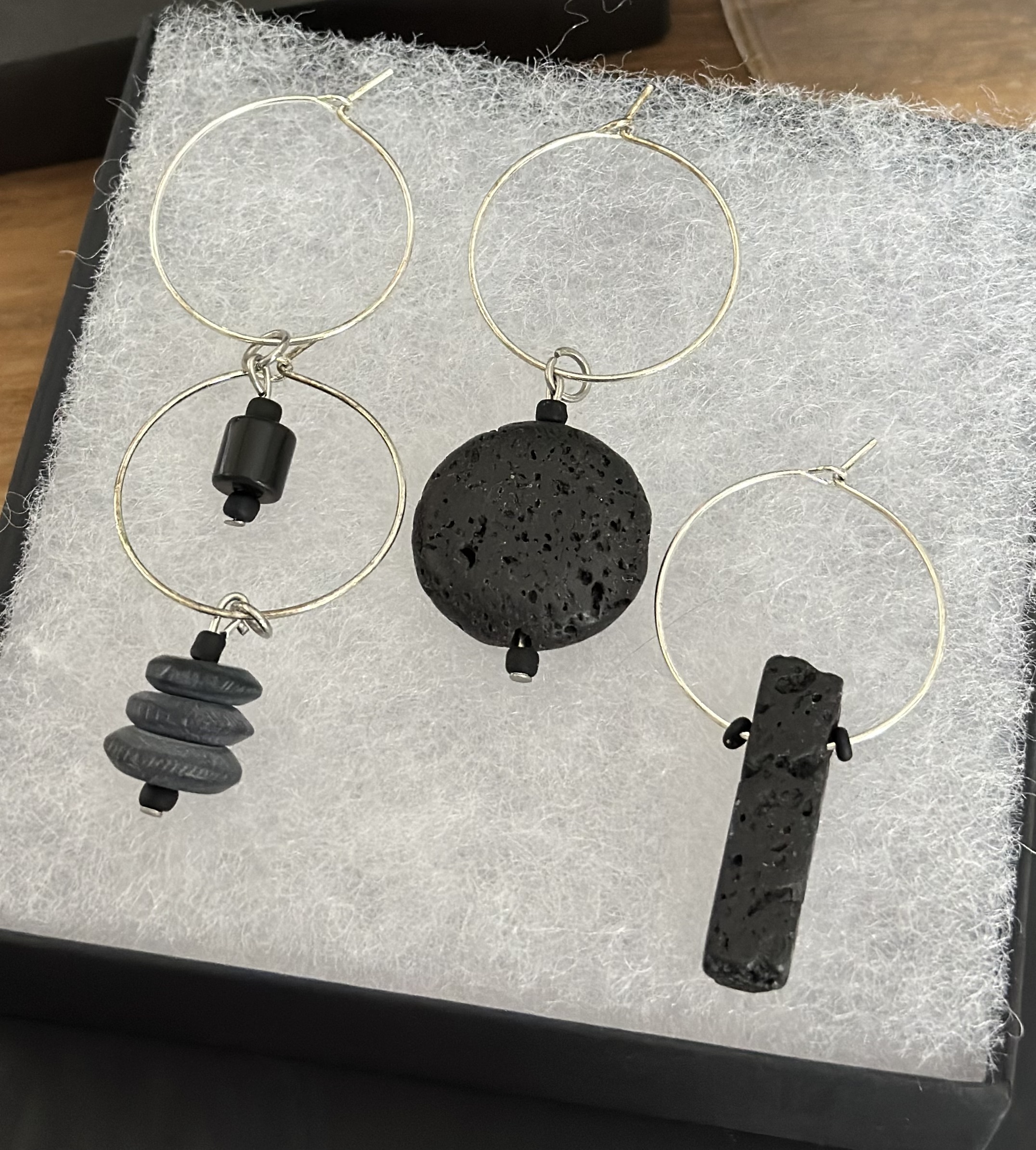 Handcrafted Black Hue Gemstones Wine Charms Sets