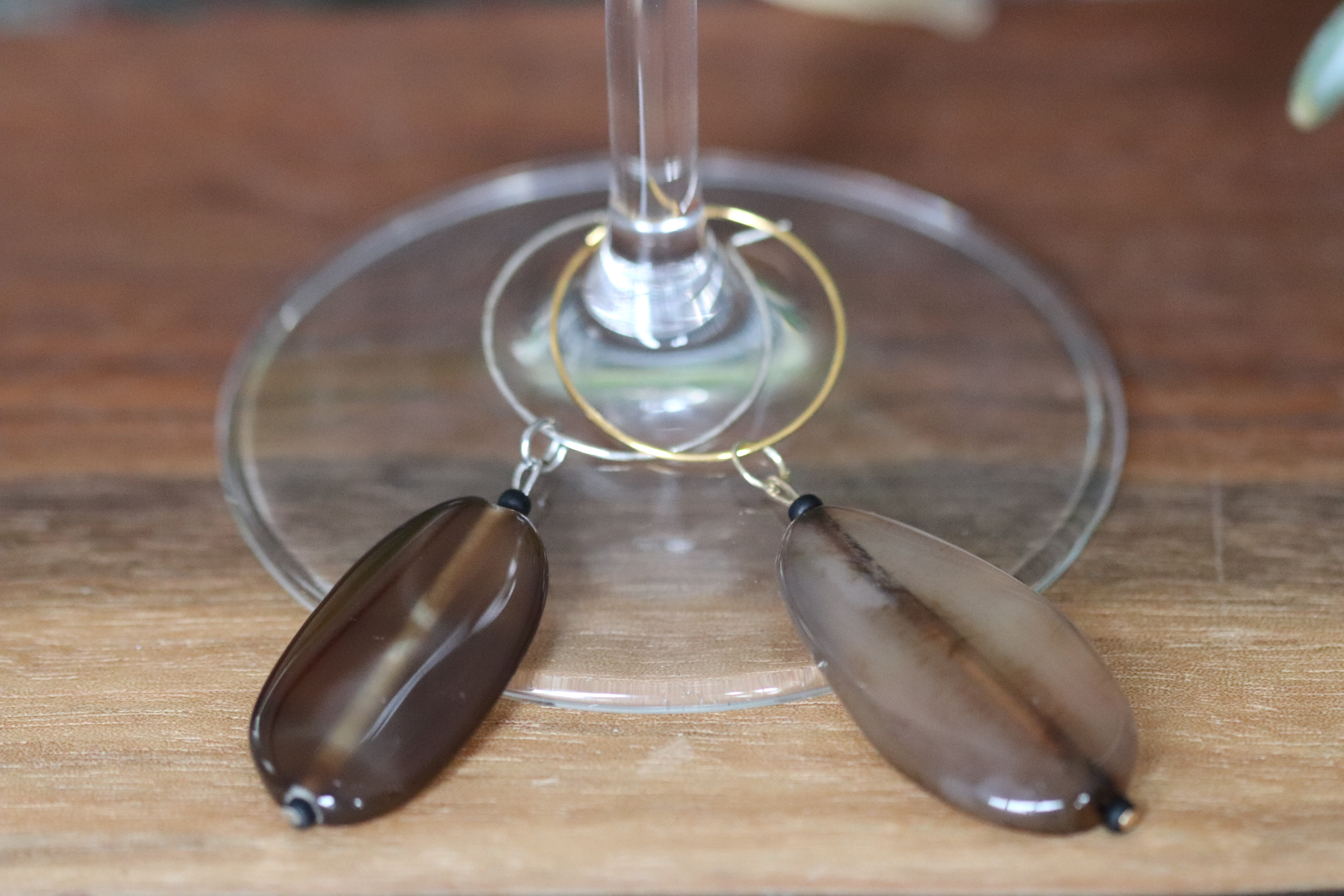 Brown Agate Wine Glass Charm called "Thoroughbreds"