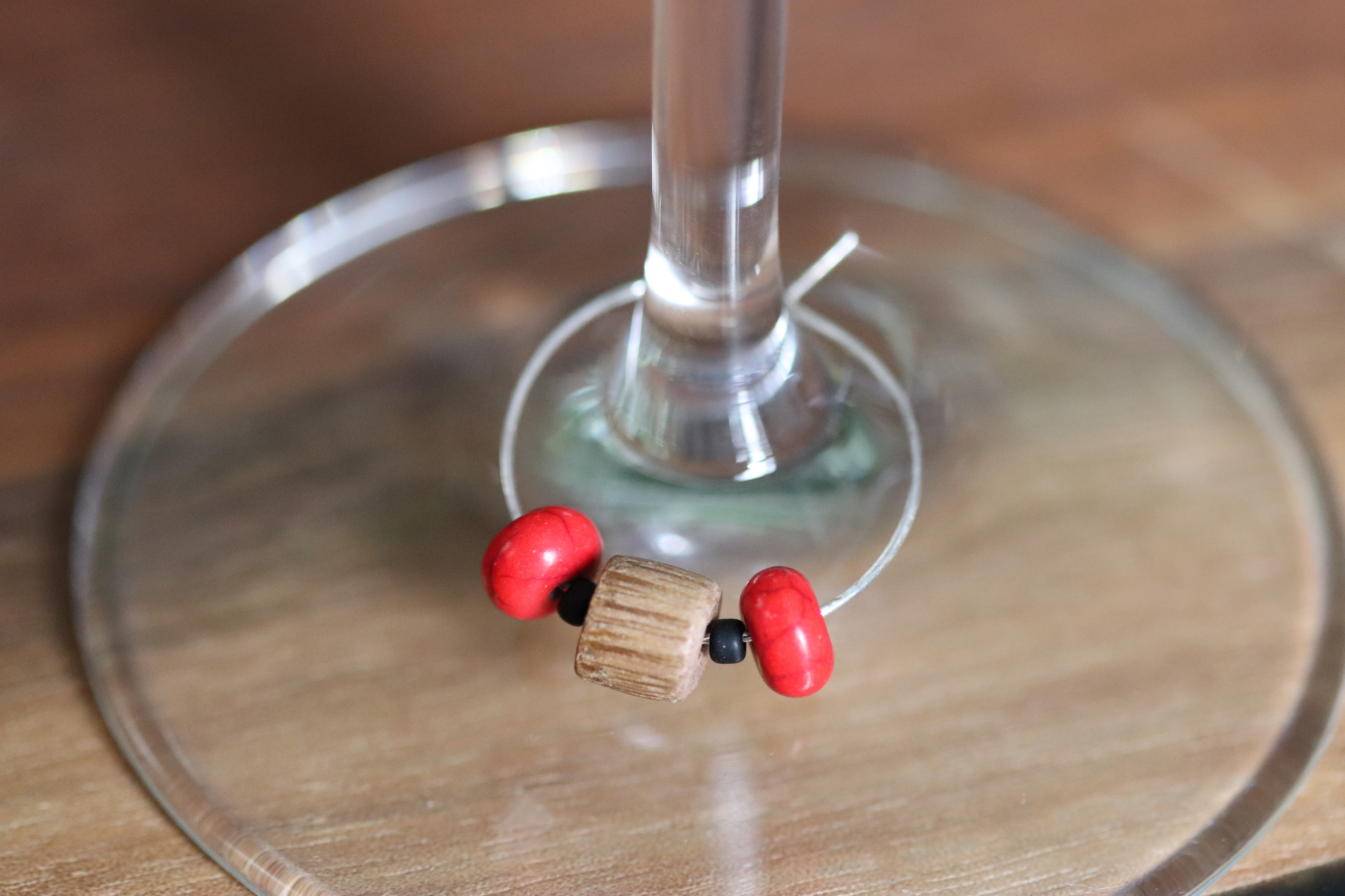 Quirky and Creative Wine Charm with Wagnerite and Wood called "Headphones"