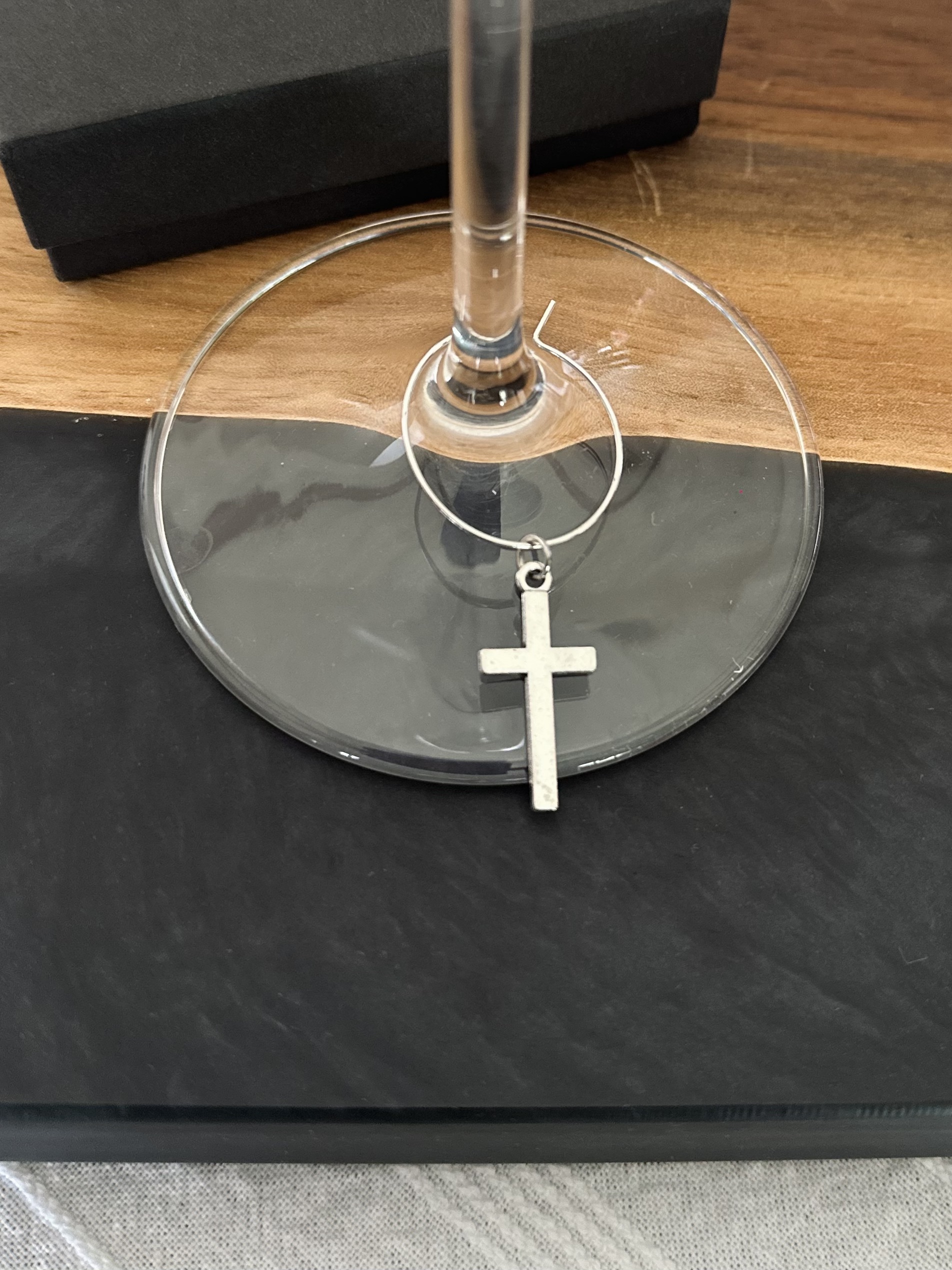 Classy Spiritual Accessories - Silver Cross Wine Charm