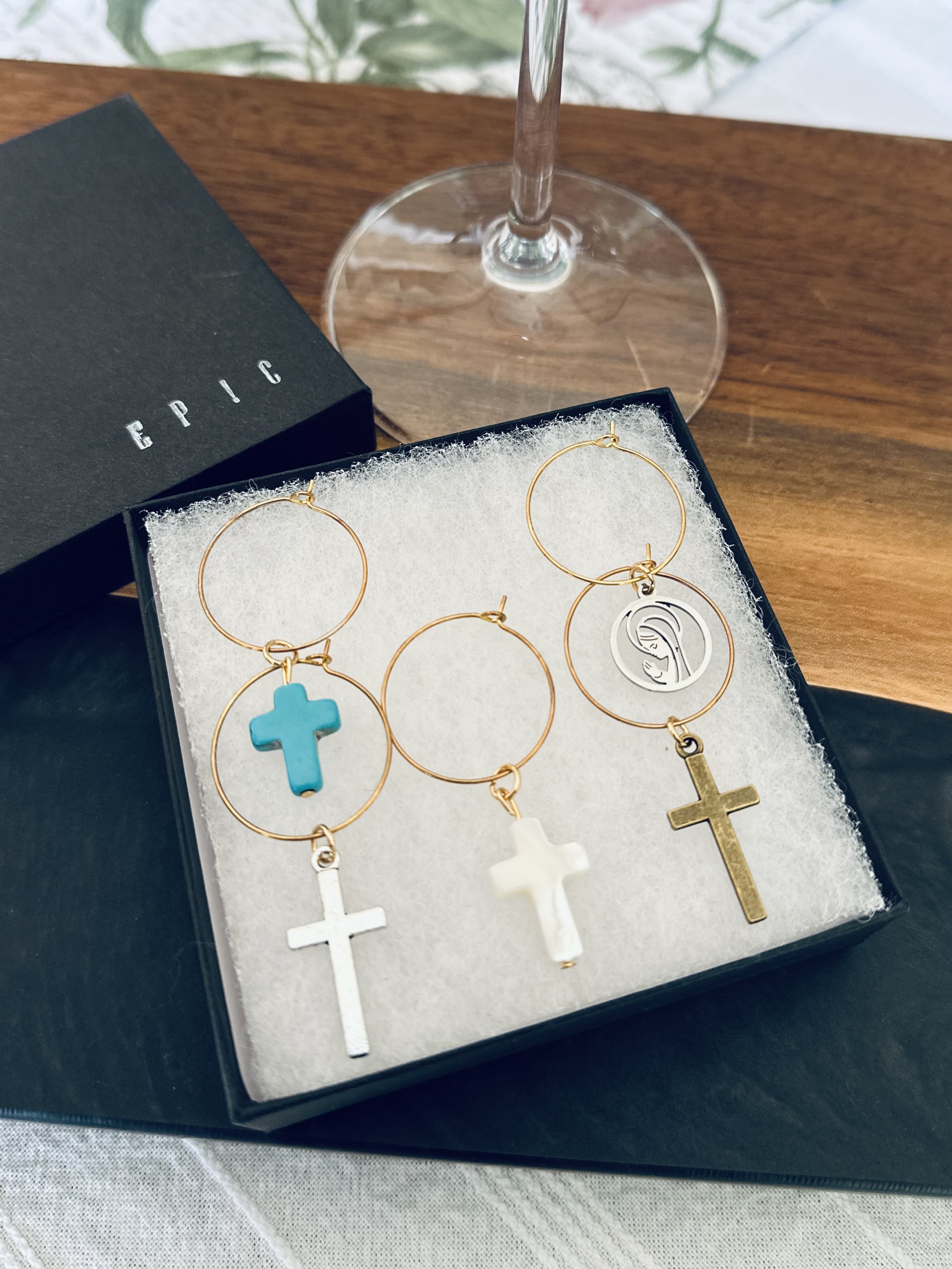 Elegant Religious Wine Charms with Crosses 