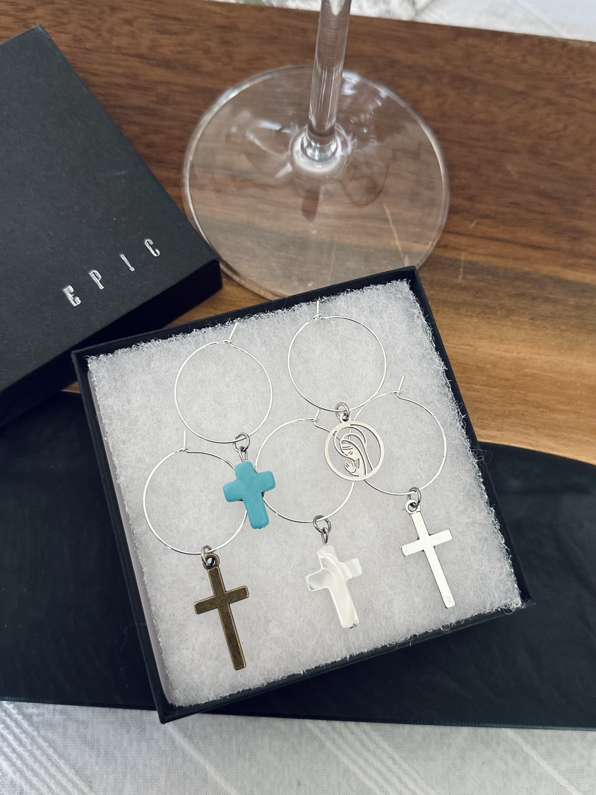 Elegant Religious Wine Charms with Crosses 