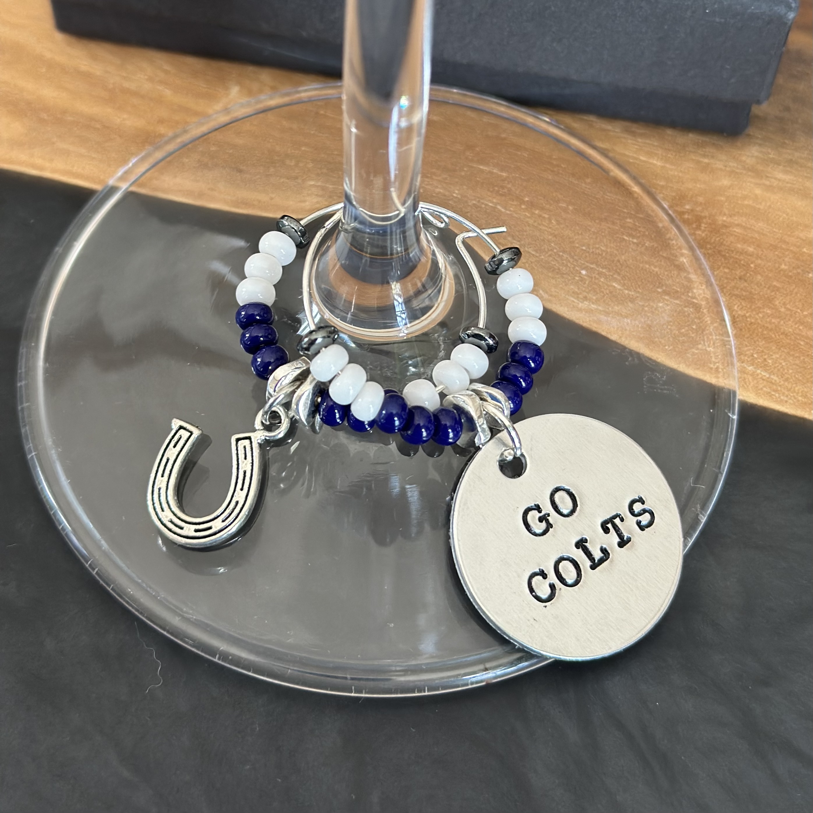 Horseshoe wine charm / Good luck symbol wine charm