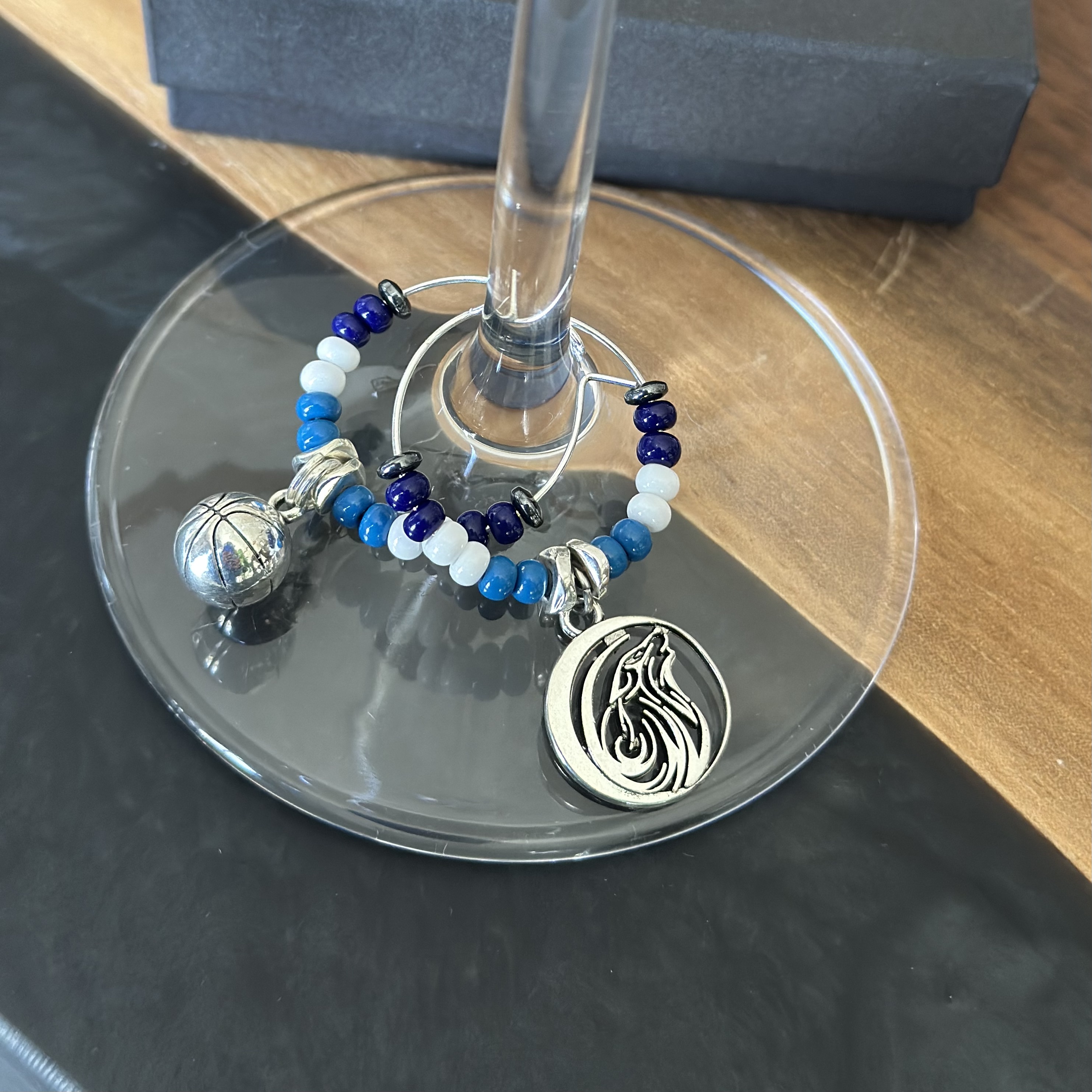 Silver Wolf Howling Wine Glass Charm