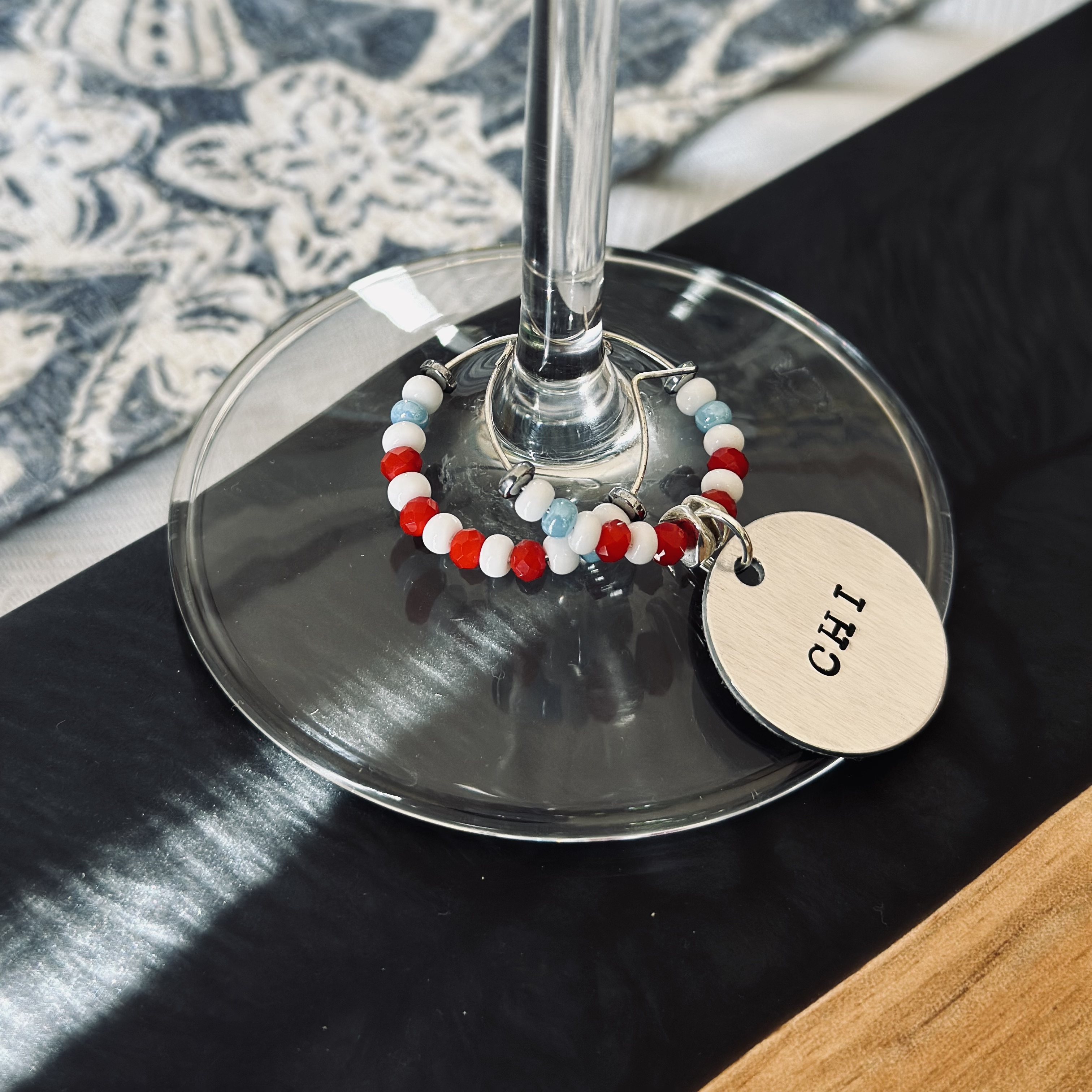 Chicago wine charm - Minimalist CHI style wine charm