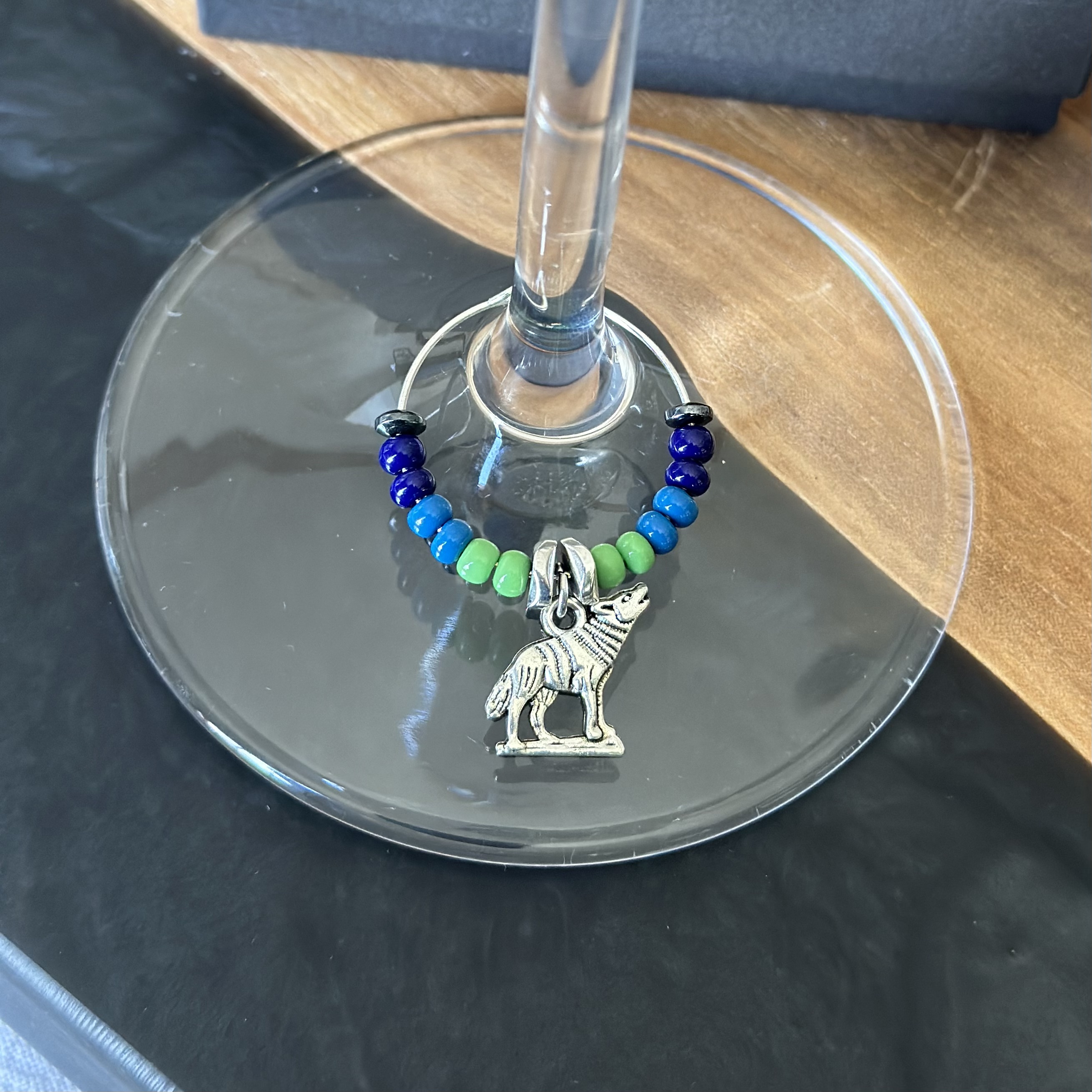 Silver Howling Wolf Wine  Charm