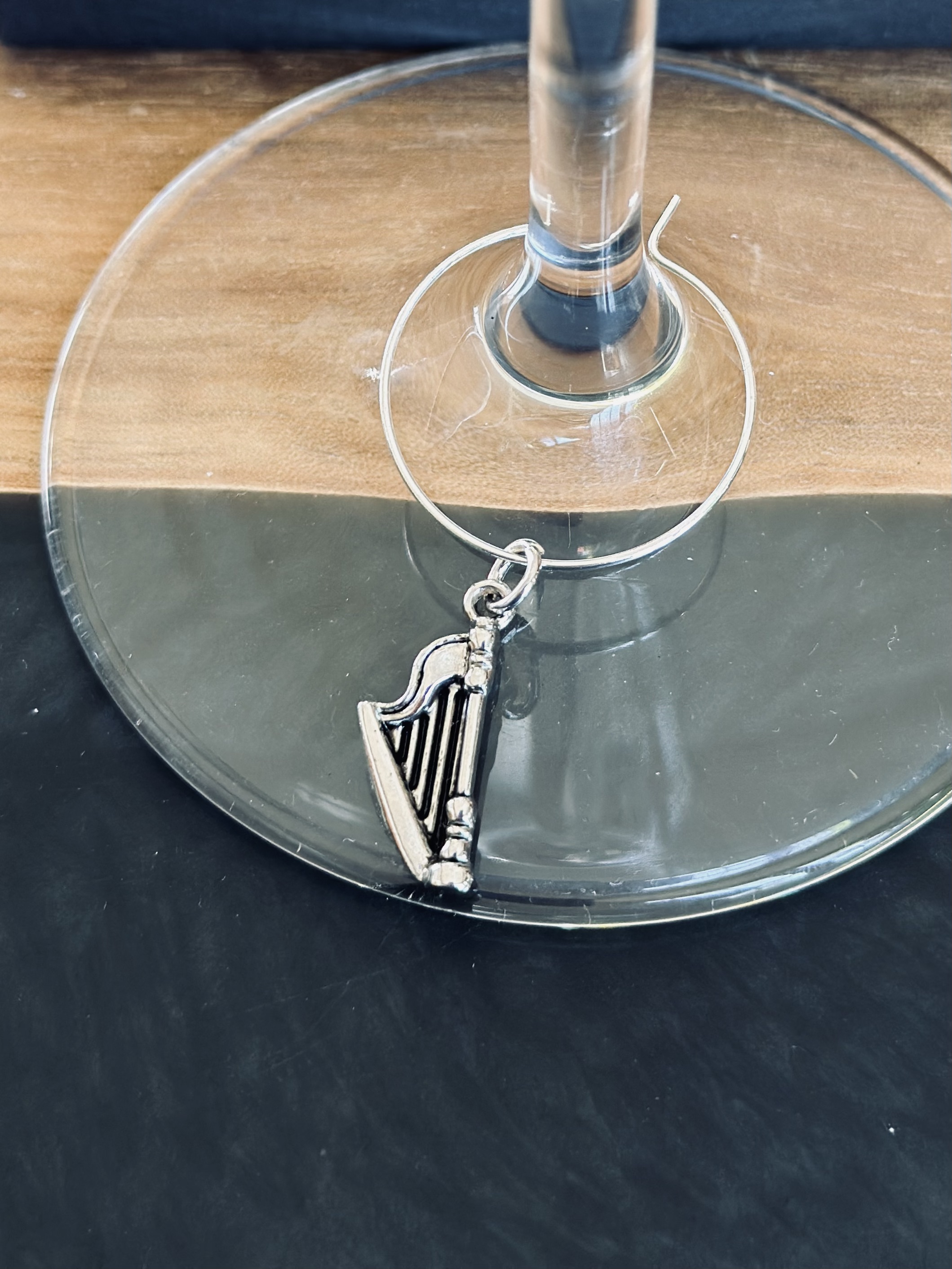 Harp Wine Charm