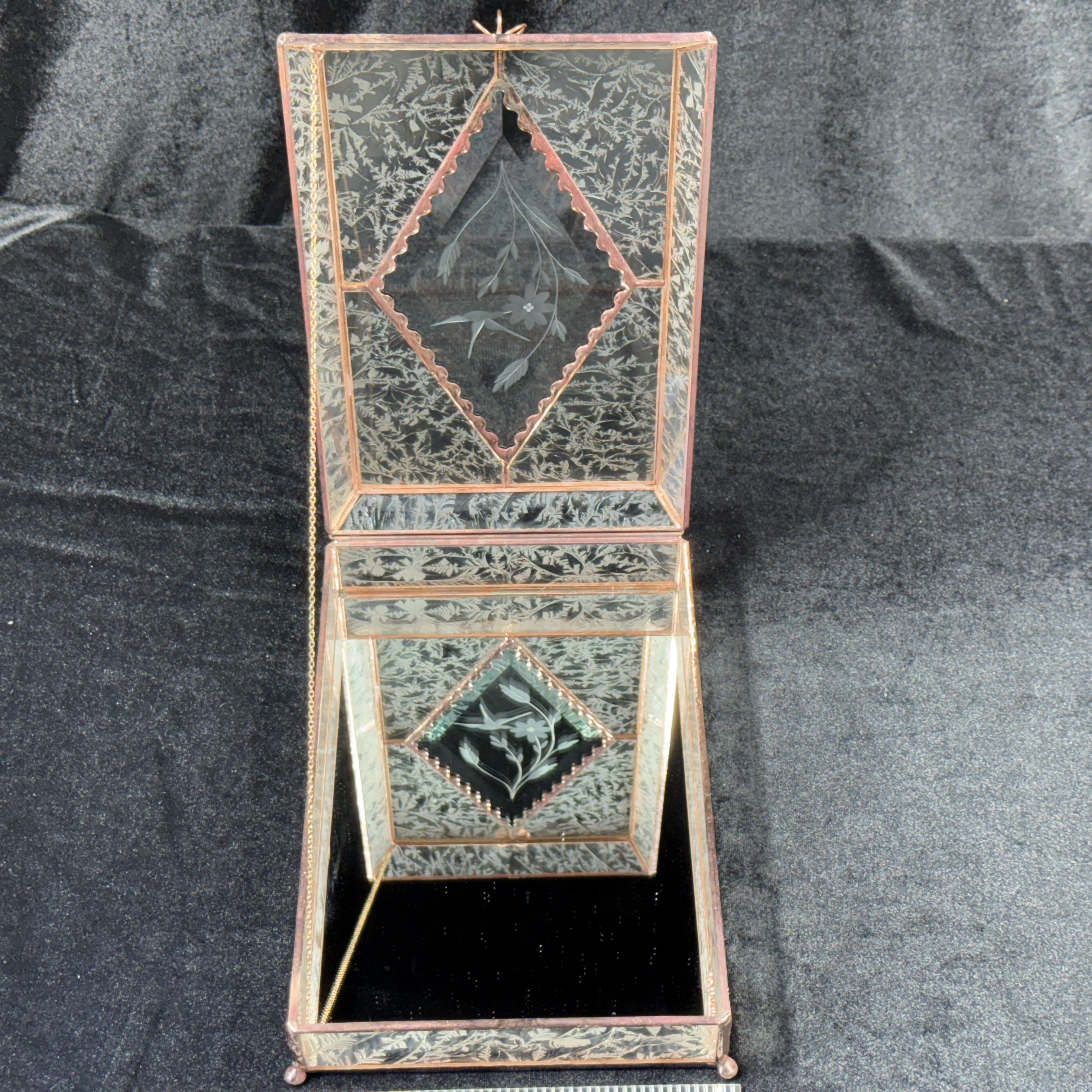 4x7 Diamond Bevel Hummingbird Stained Glass Jewelry box