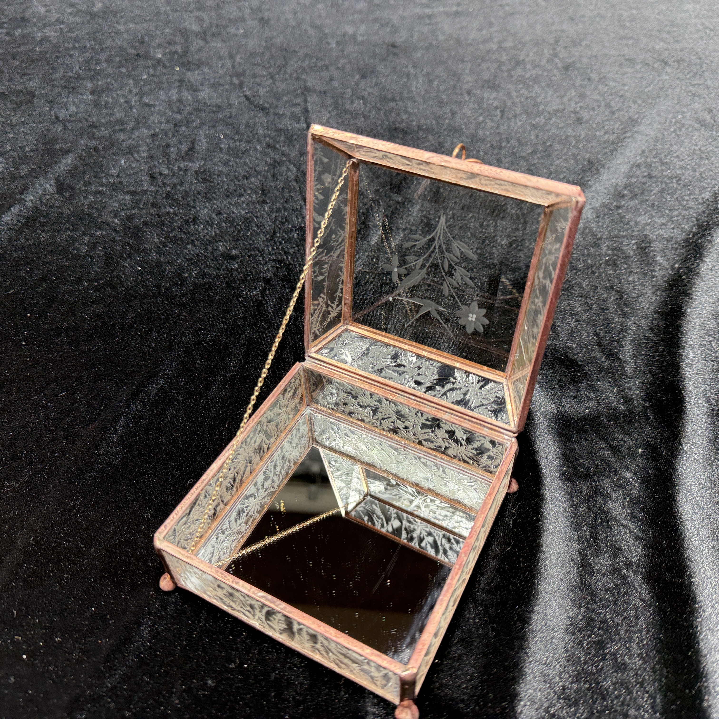 Stained Glass Jewelry Box. 3x3 bevel with wheel engraved Hummingbird. Approximately 4"x4"