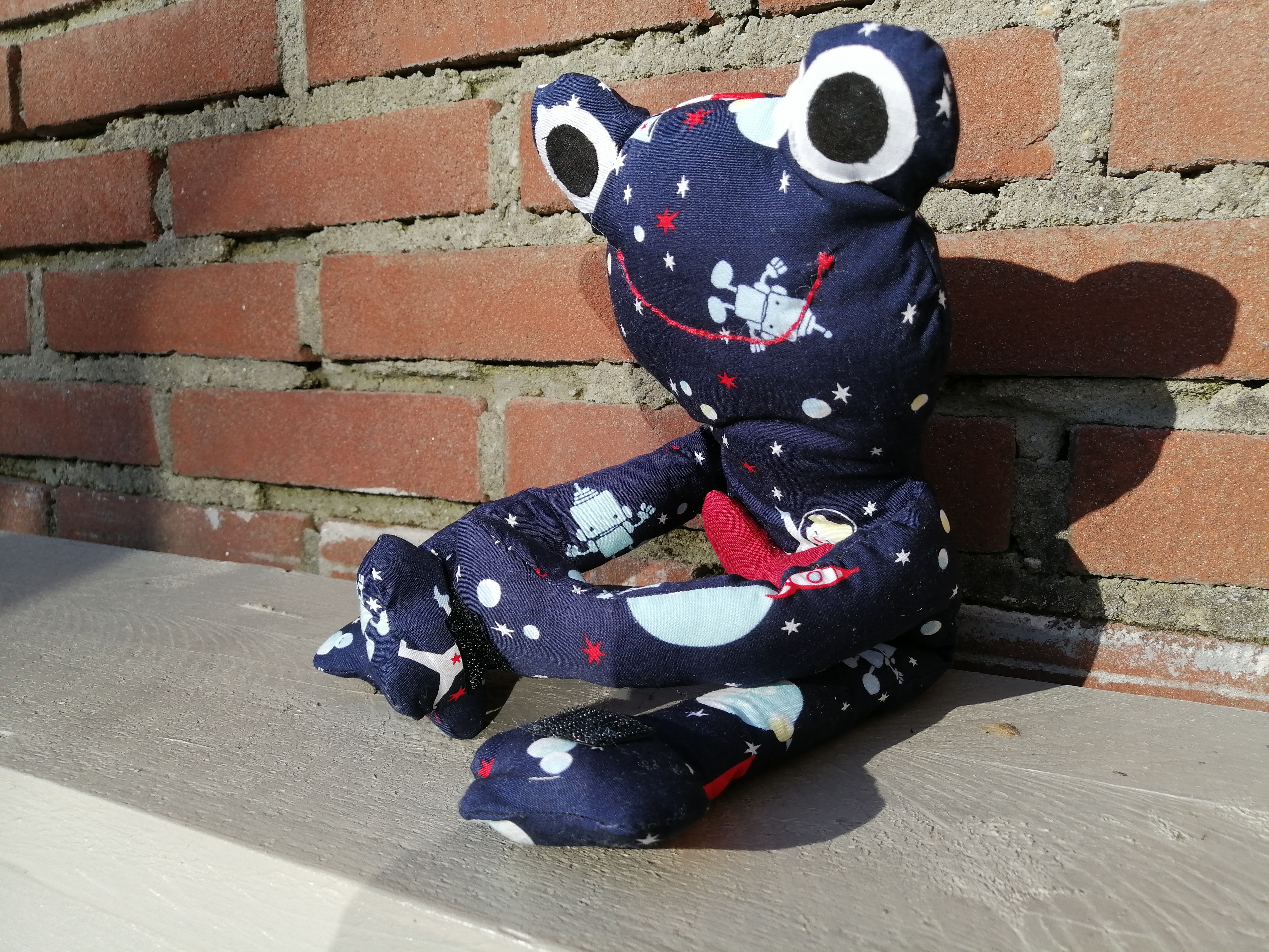 Sapo de Pelúcia Espacial