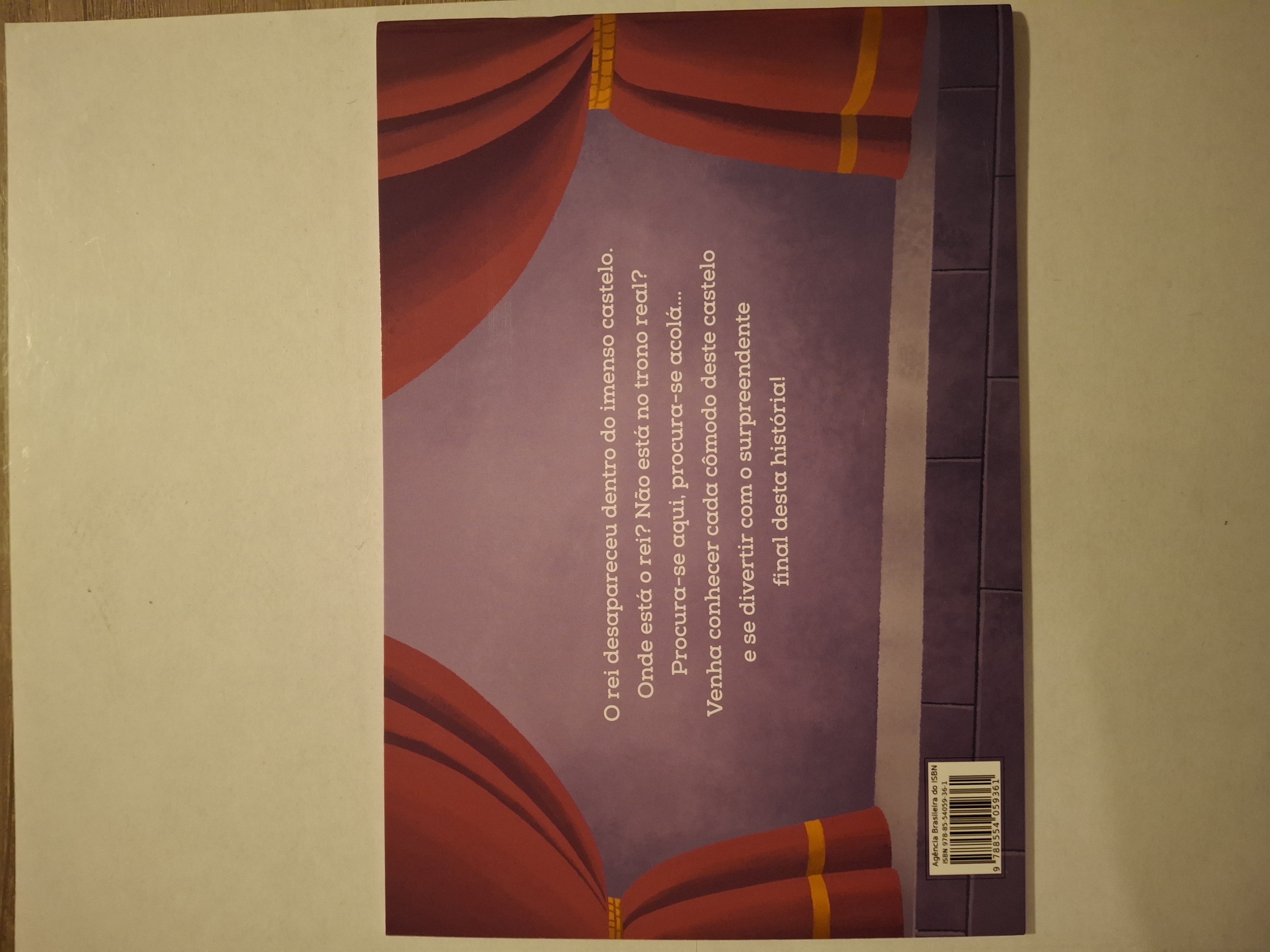 O Rei Está No Trono!