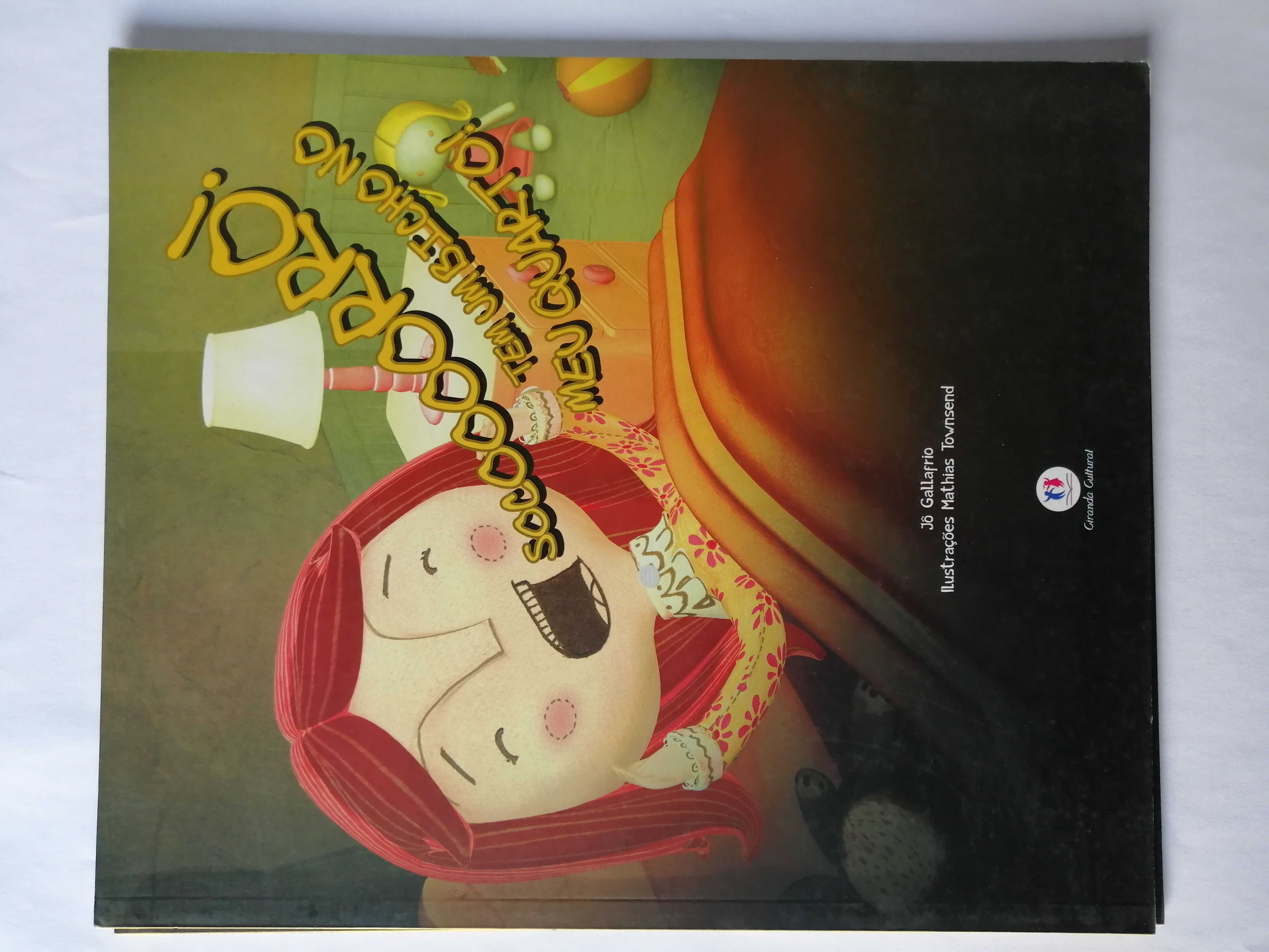 Socorro! Tem um bicho debaixo de minha cama