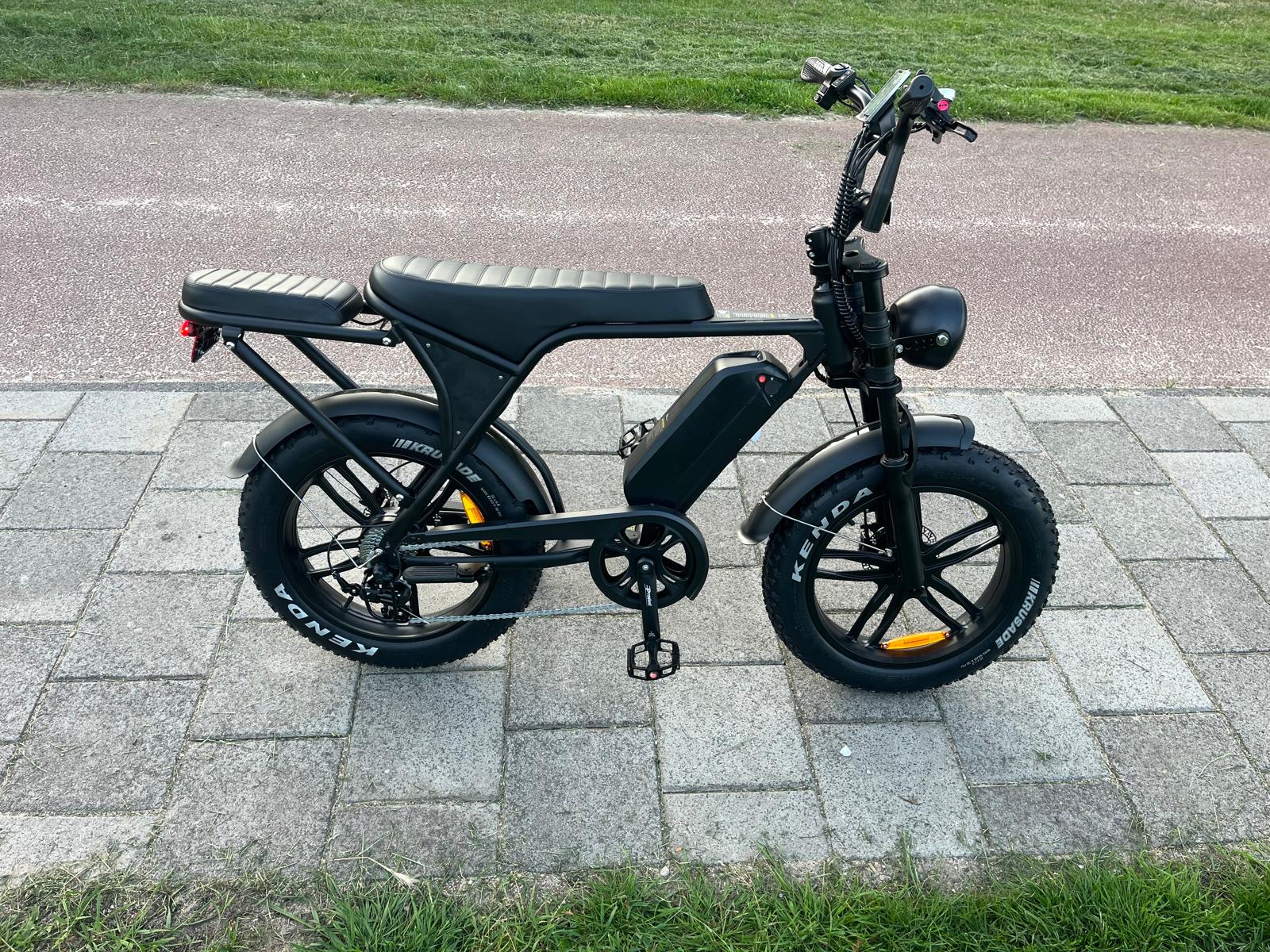 Ouxi V8.3 Fatbike 2024 Model - Hydraulische Remmen kleur zwart