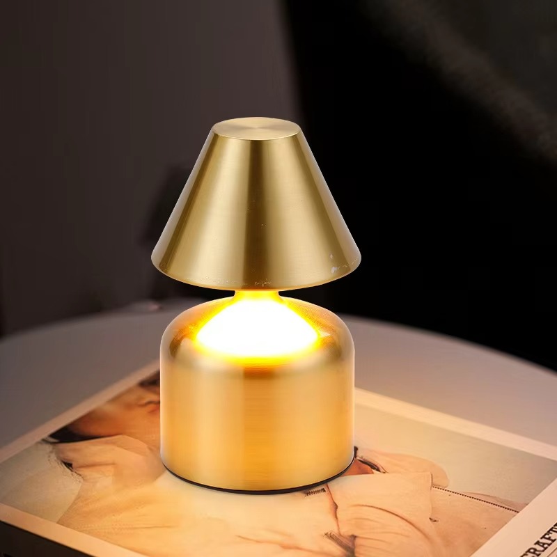 Luxe Glow Table Lamp