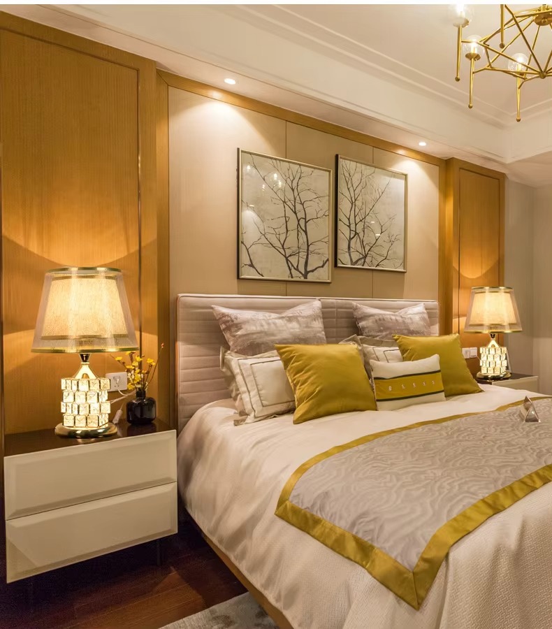 Block Crystal Table Lamp