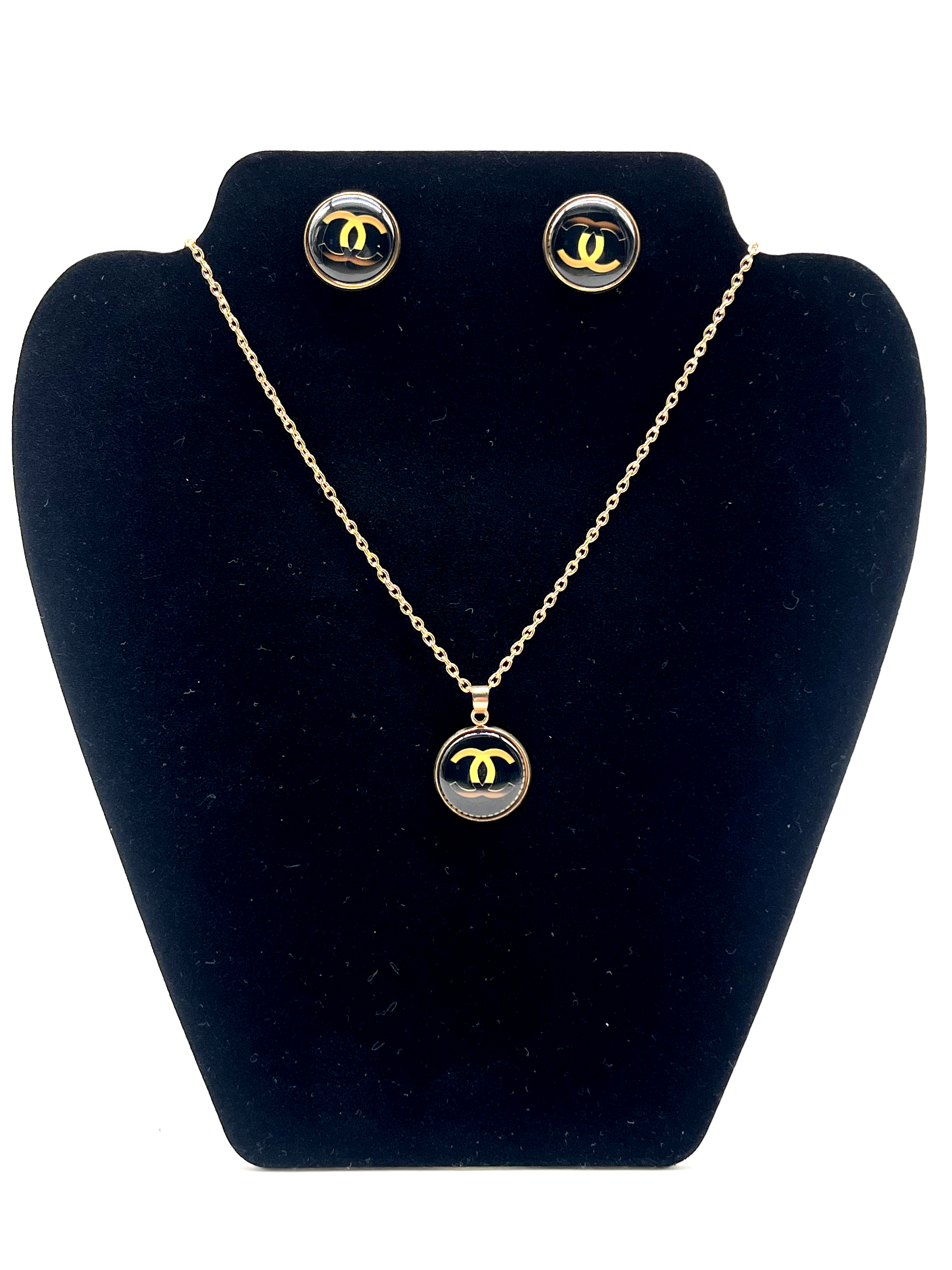 CC-inspired jewelry set