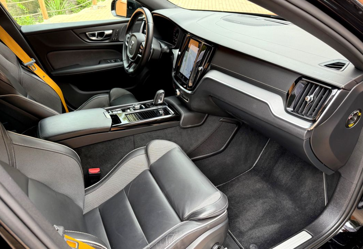 Volvo S60 T8 AWD Polestar