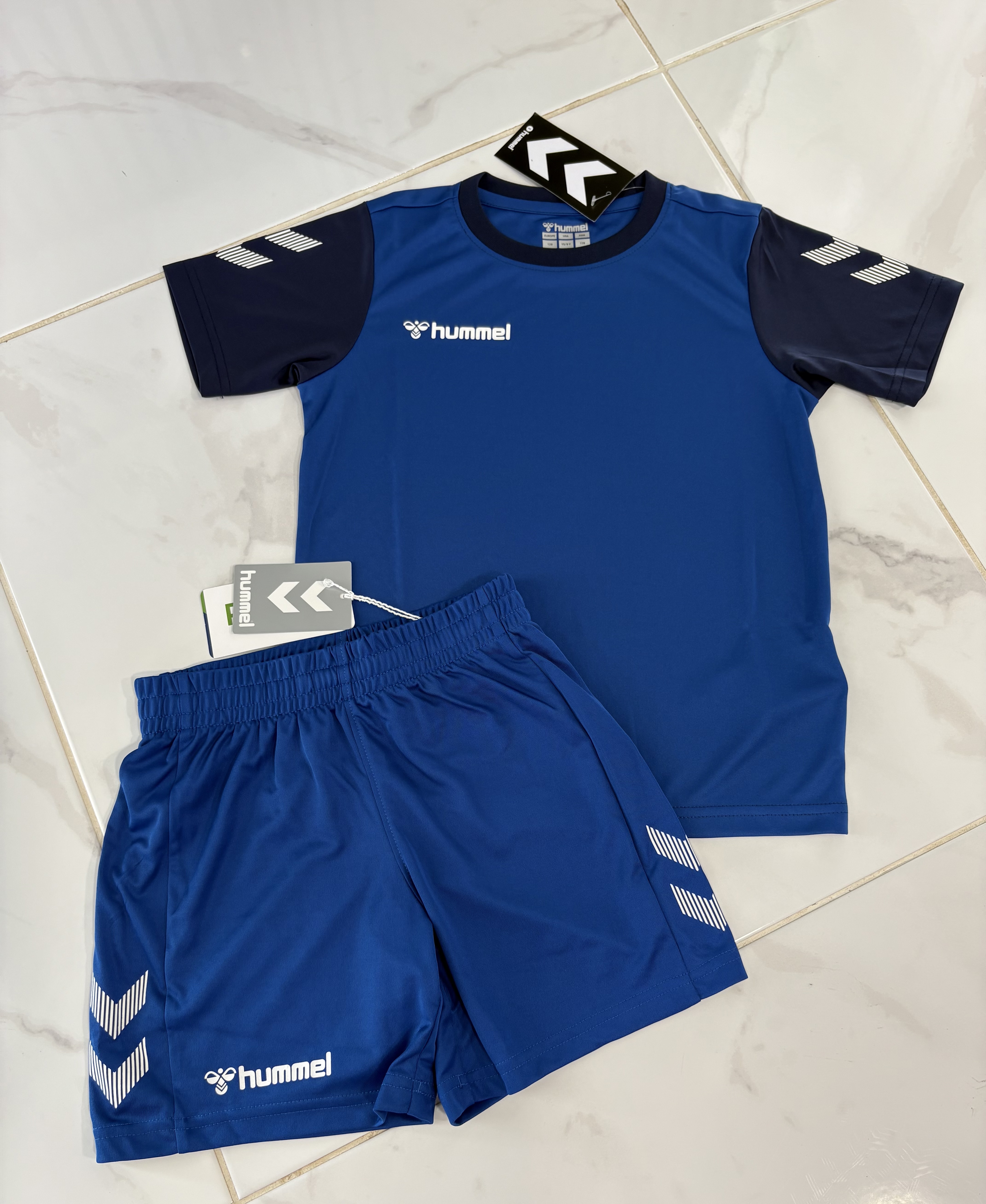 Hummel komplektukas mėlynas (128 dydis)