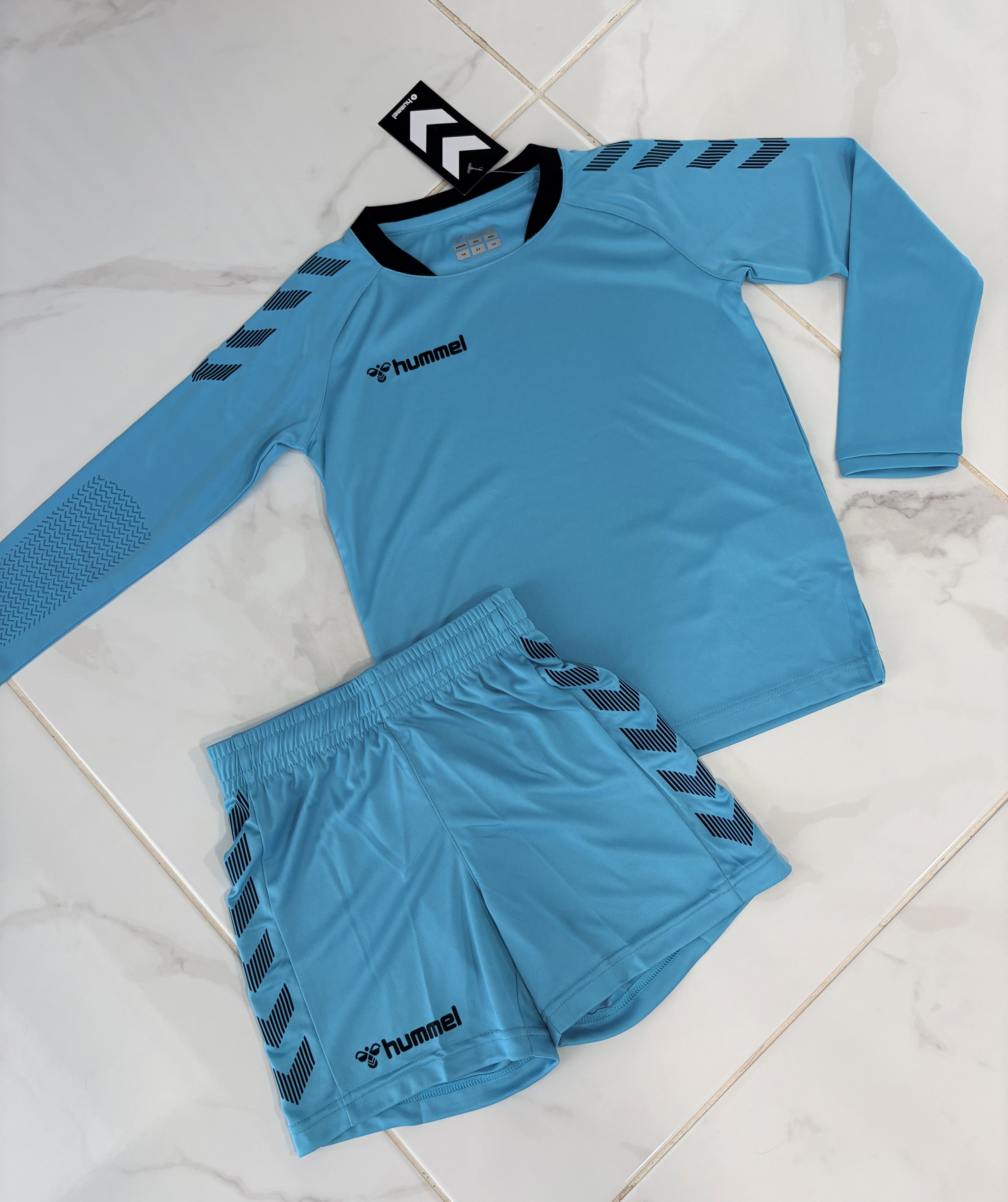 Hummel komplektukas mėlynas (116 dydis)