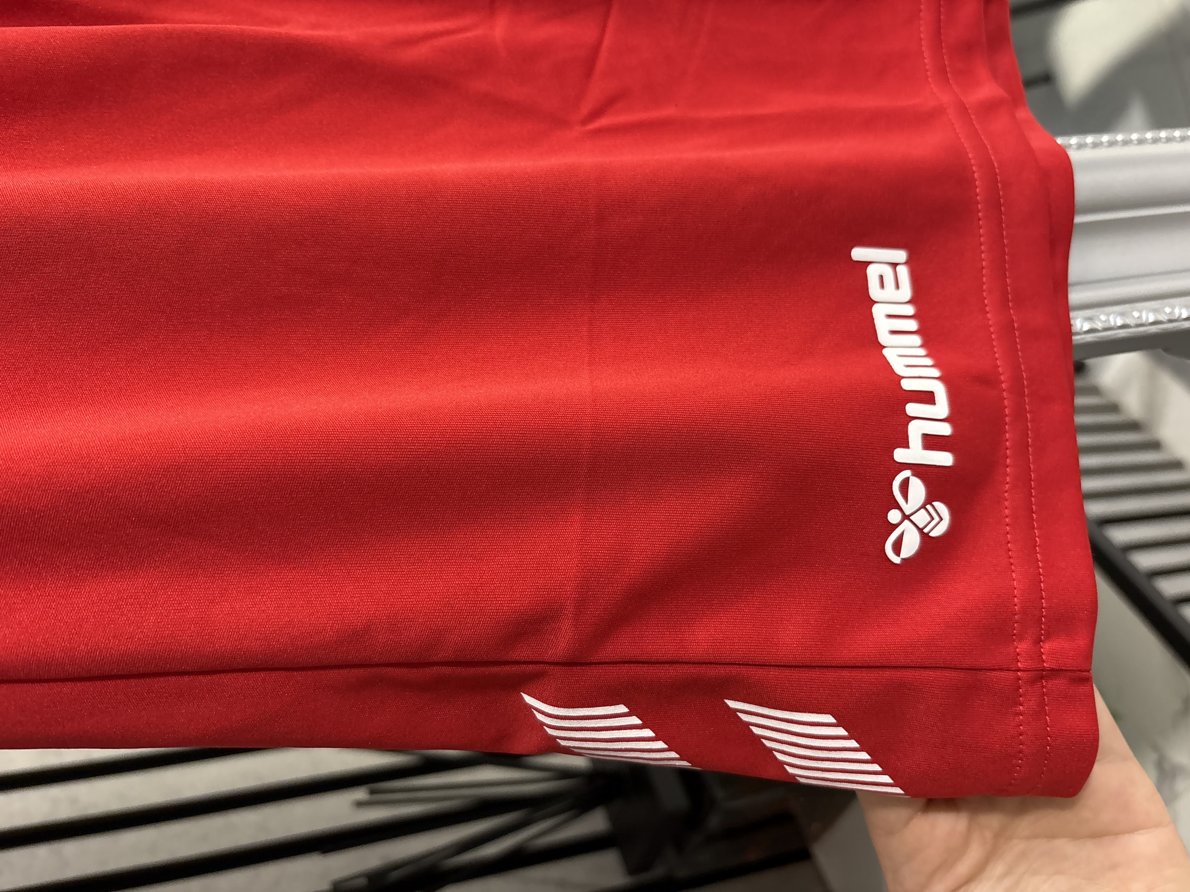 Hummel šortai L dydis