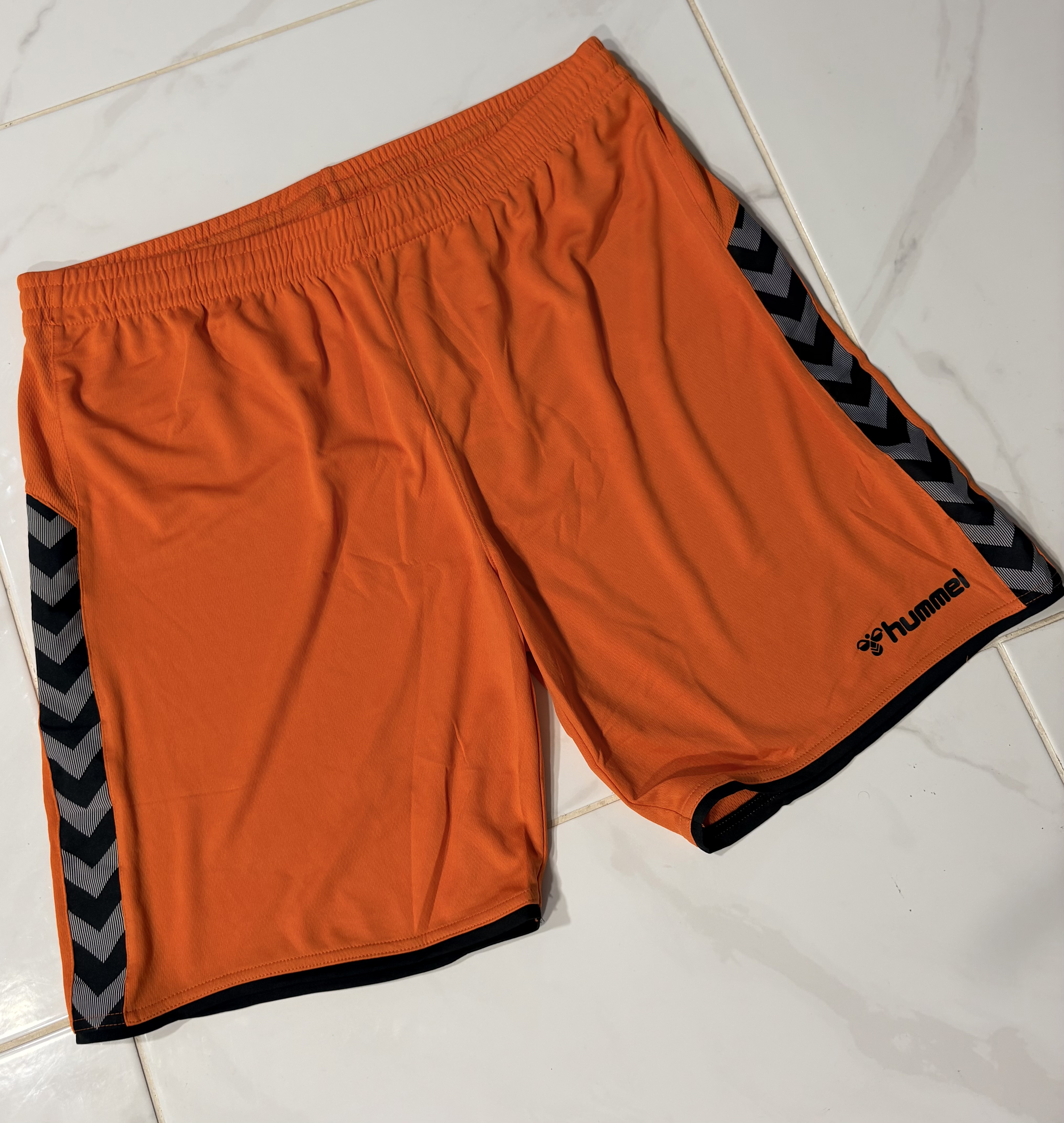 Hummel šortai XXL Dydis