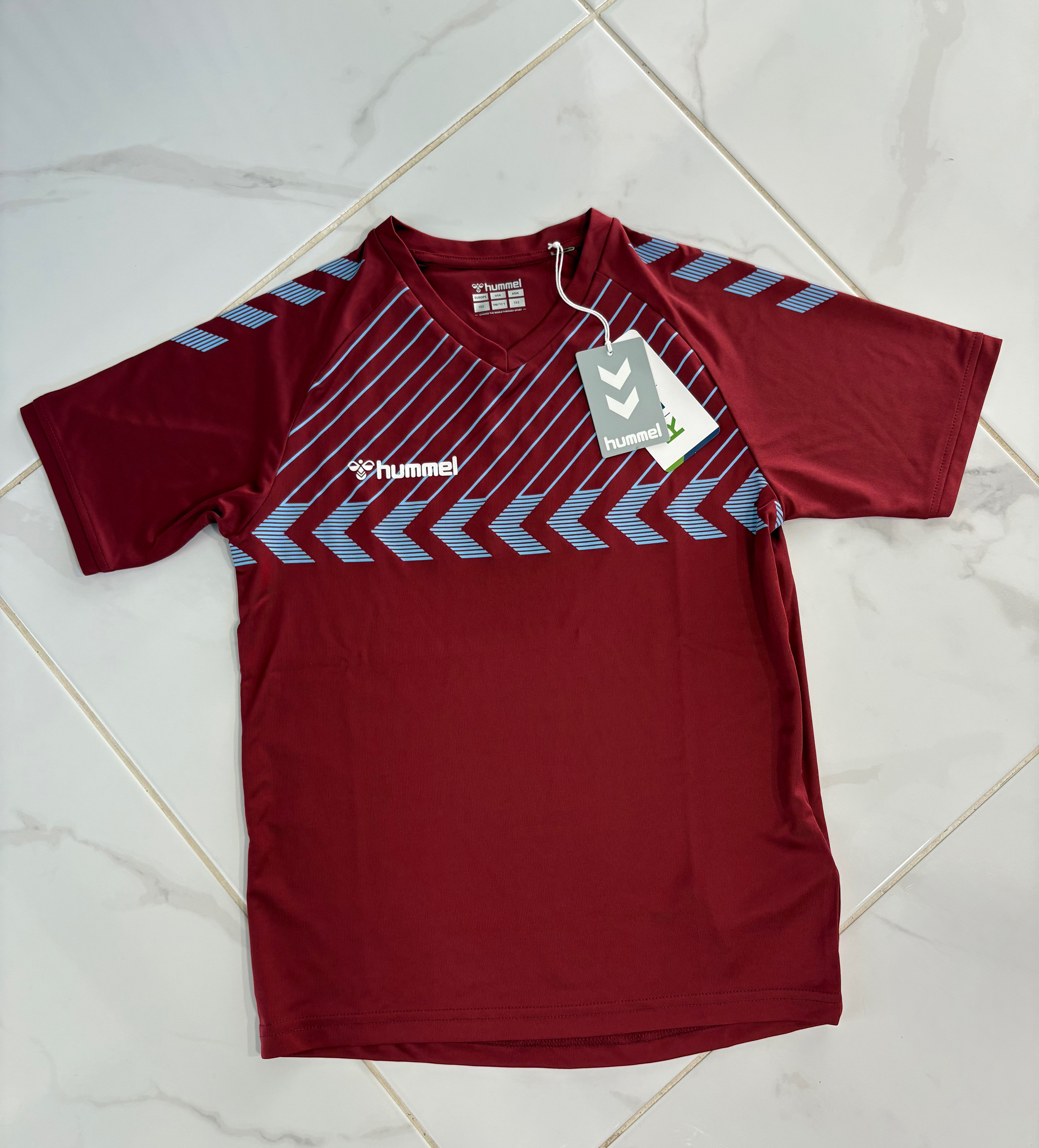 Hummel bordo marškinėliai (152 dydis)