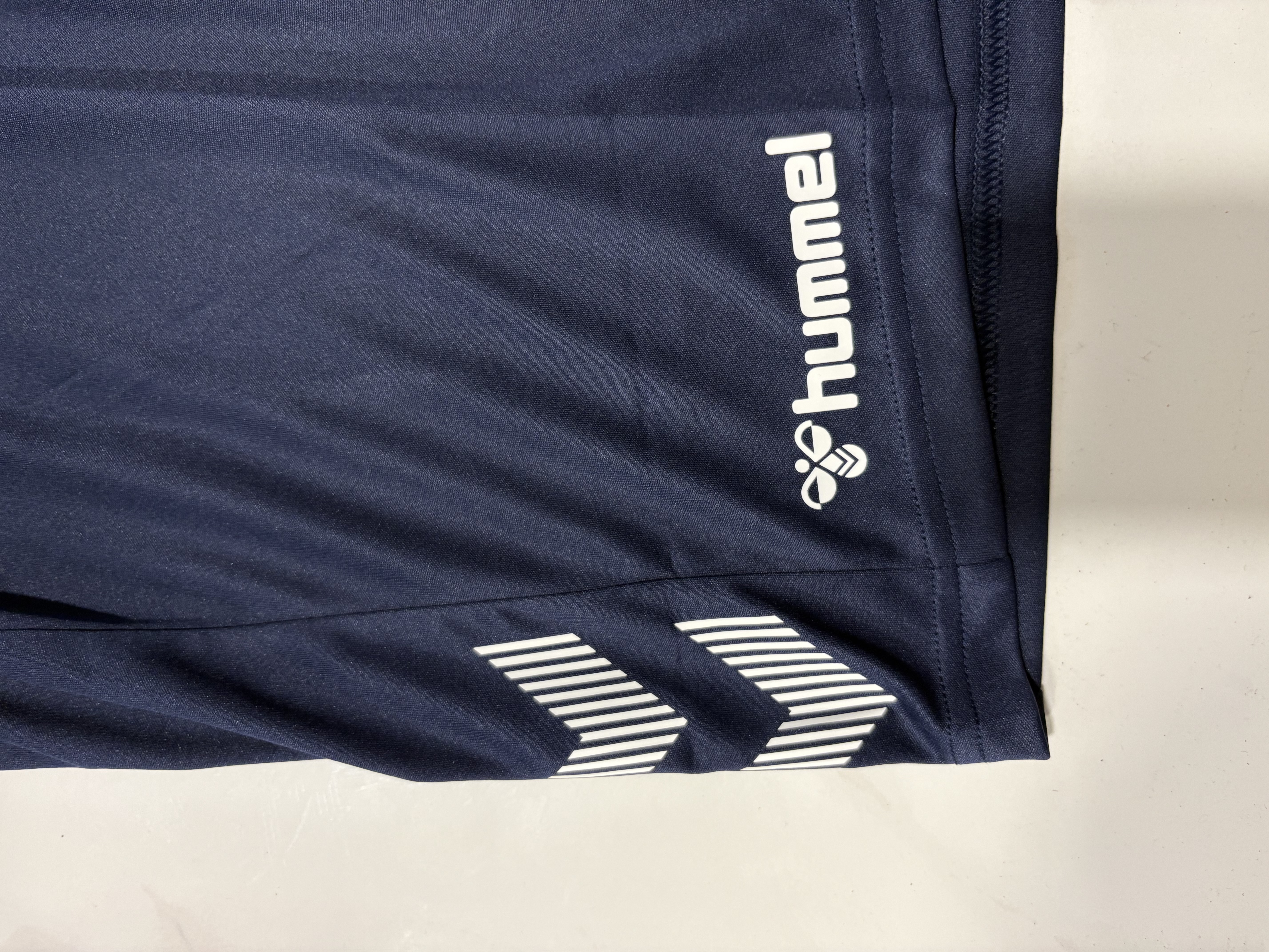 Hummel šortai M dydis