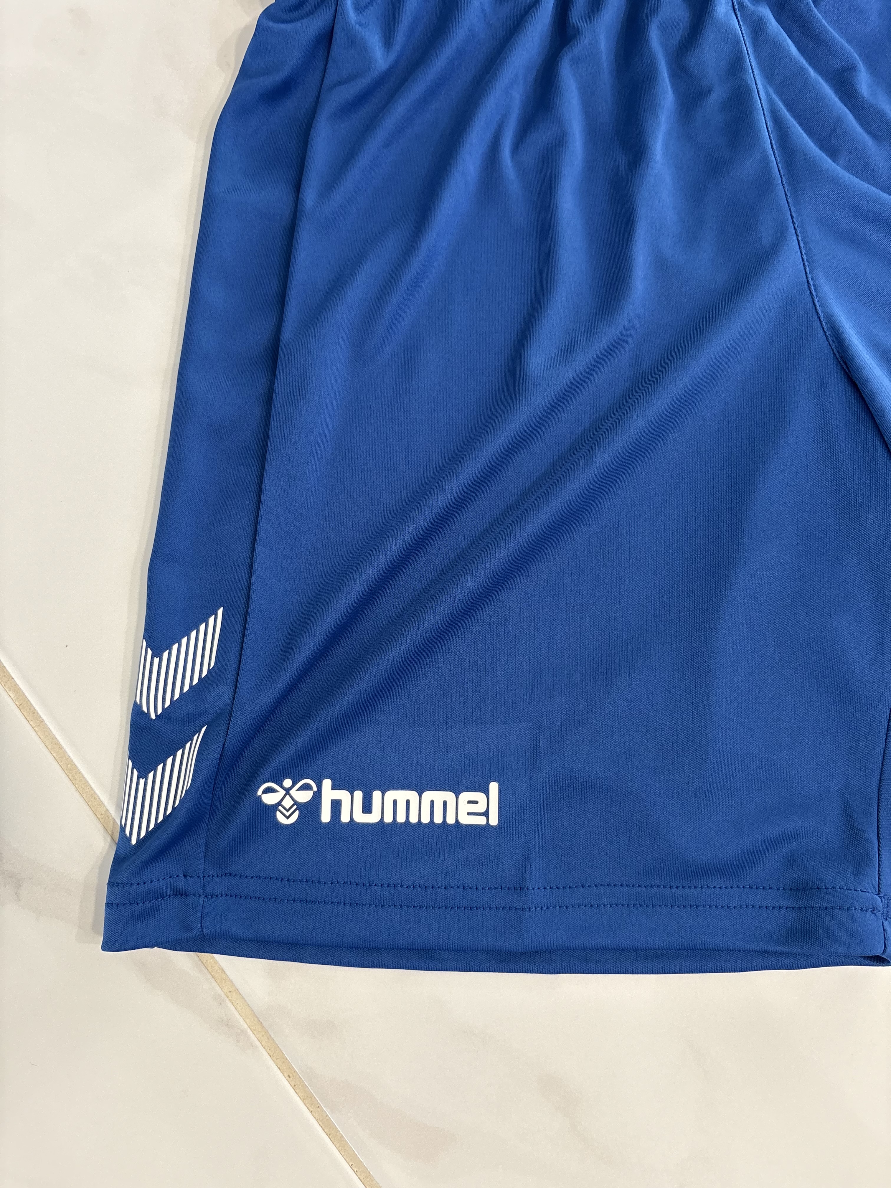 Hummel šortai (164 dydis)