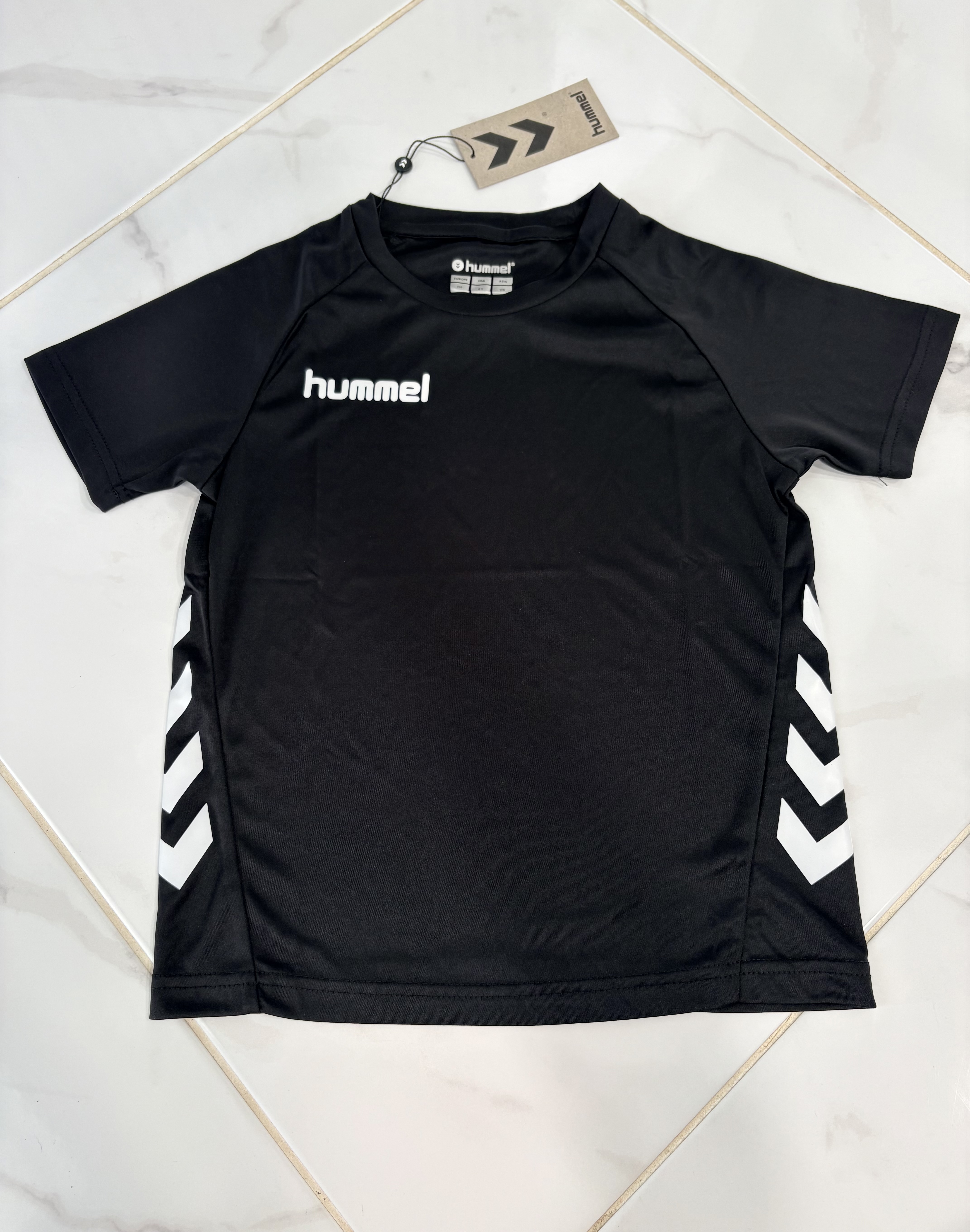 Hummel komplektukas juodas (116 dydis)